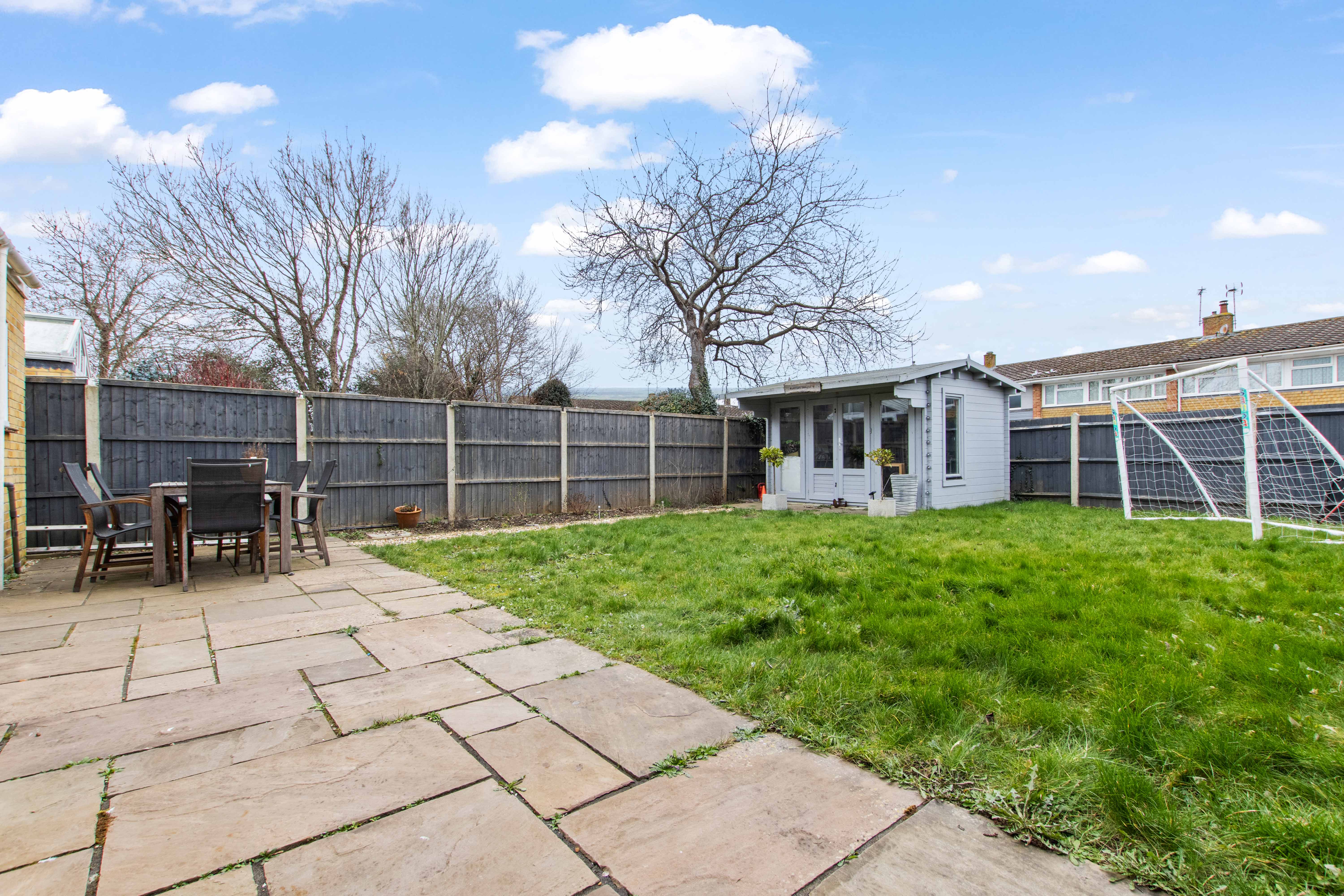 3 bed house for sale in Southfields Close, Chichester  - Property Image 9