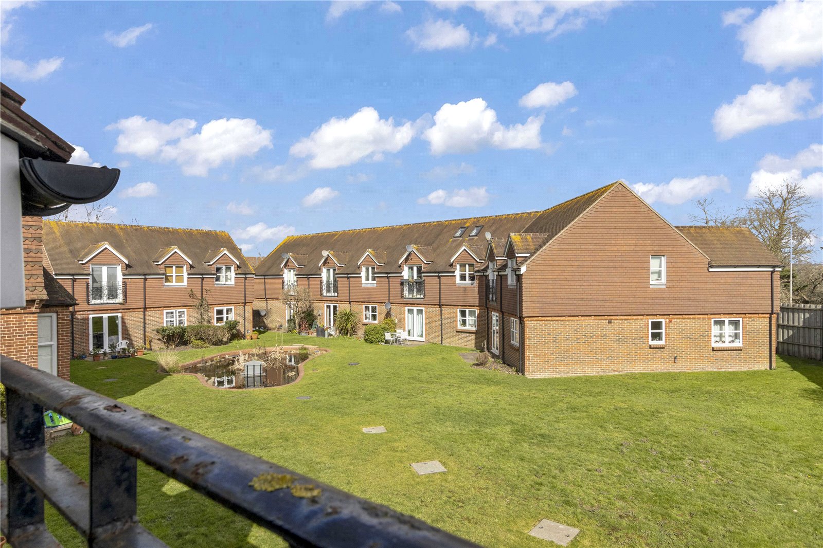 1 bed apartment for sale in Church Road, Chichester  - Property Image 1