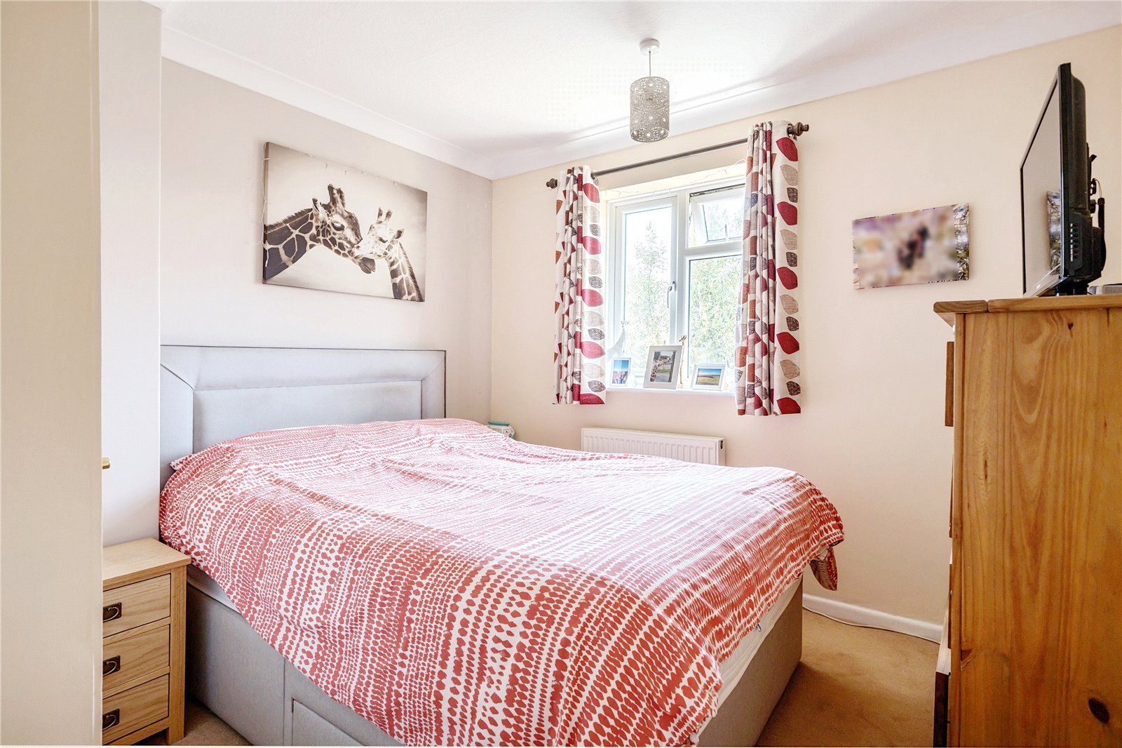 3 bed house for sale in Kingsham Avenue, Chichester  - Property Image 5