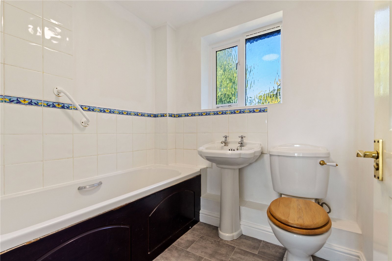 3 bed house for sale in Henry Close, Chichester  - Property Image 6