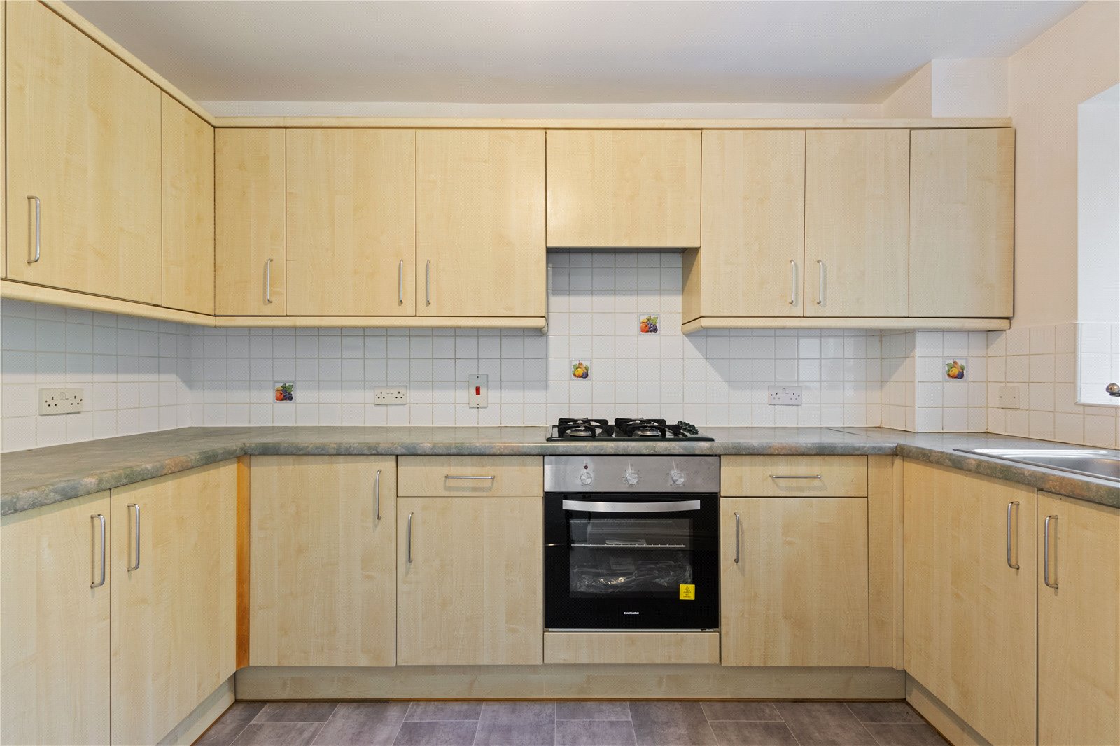 3 bed house for sale in Henry Close, Chichester  - Property Image 13