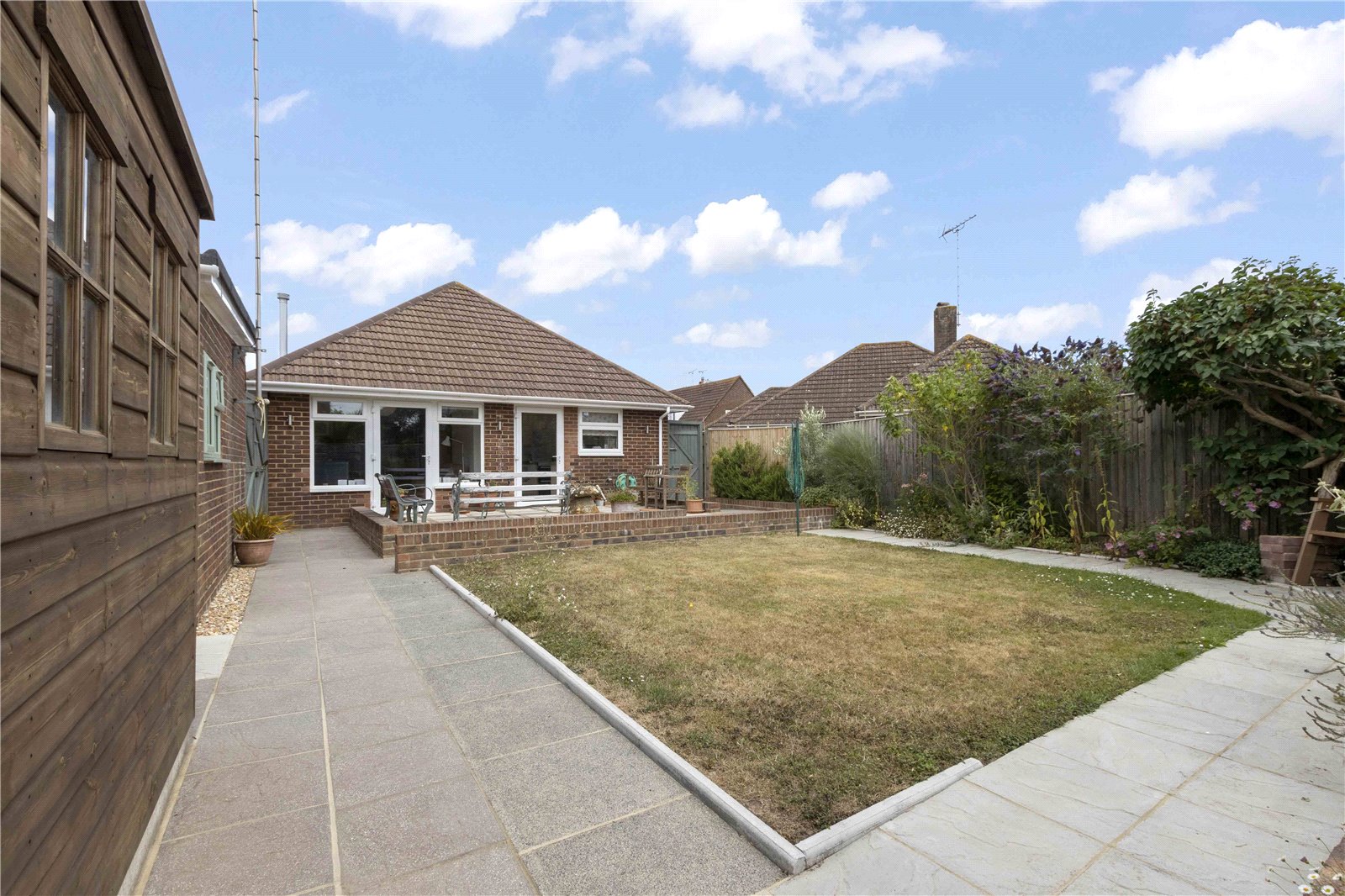 3 bed bungalow for sale in Crosbie Close, Chichester  - Property Image 10
