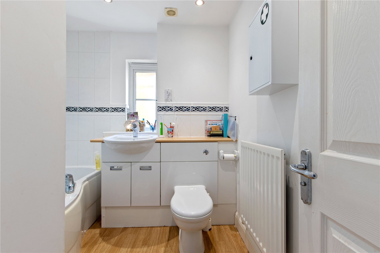 3 bed house for sale in Woodlands Lane, Chichester  - Property Image 9