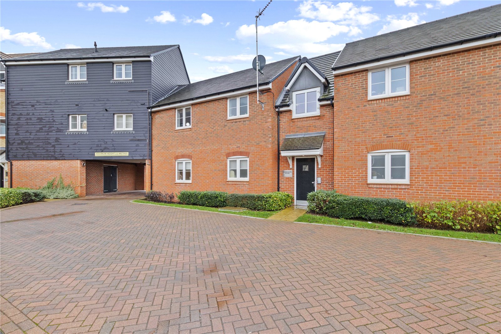 1 bed apartment for sale in Tern Crescent, Chichester - Property Image 1