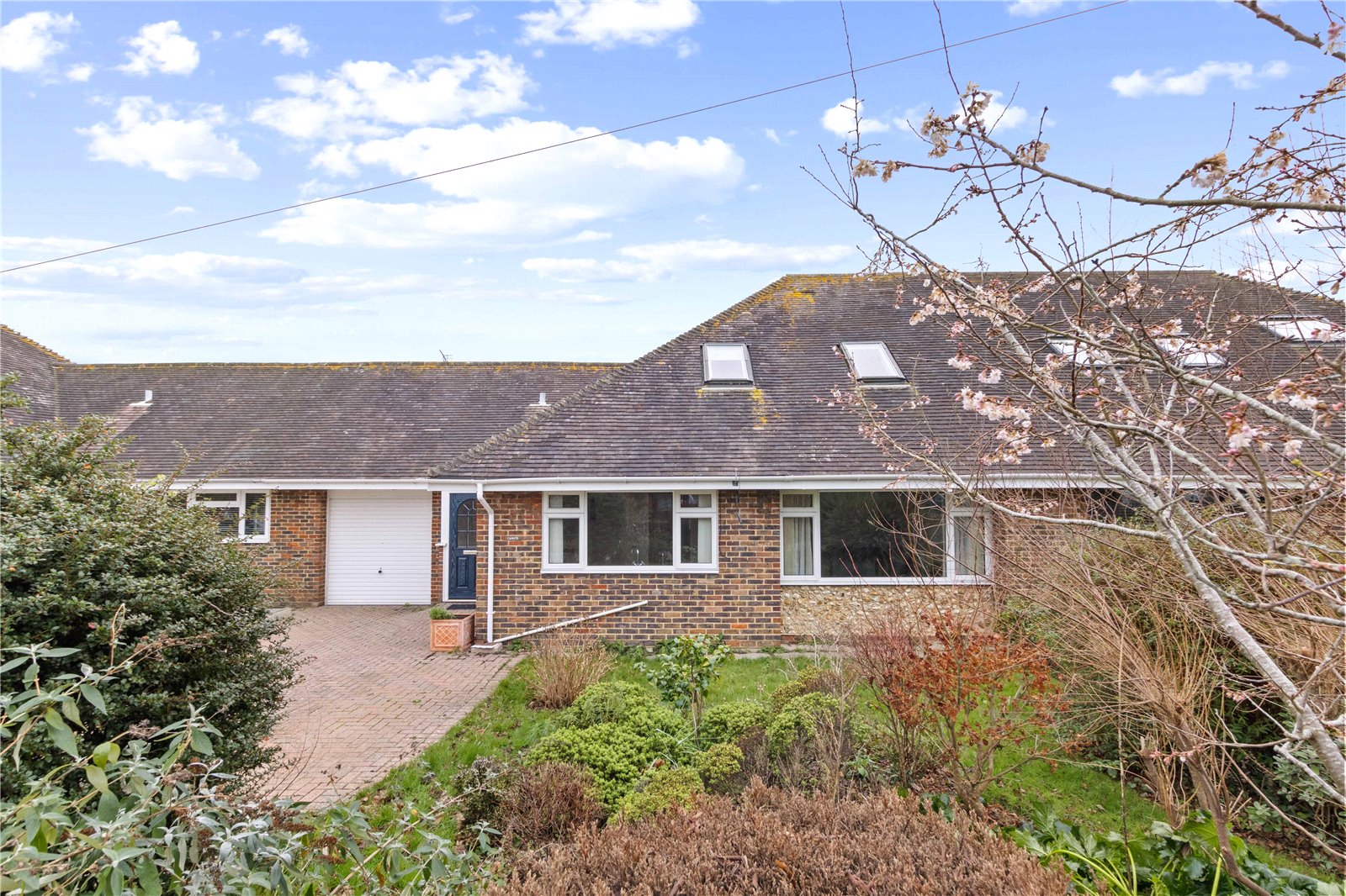 3 bed bungalow for sale in Fairfield Close, Bosham  - Property Image 1