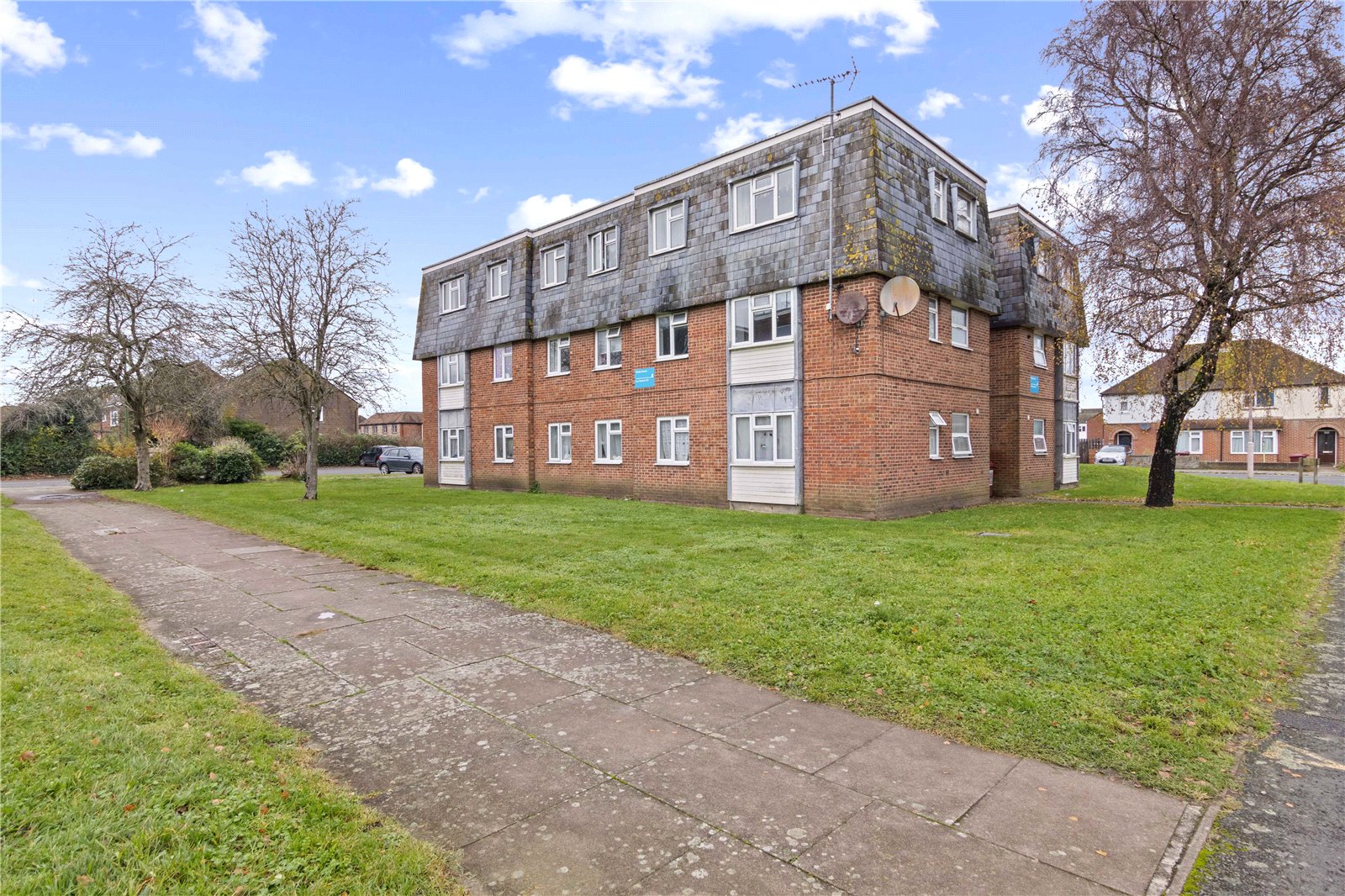 2 bed apartment for sale in Charles Avenue, Chichester - Property Image 1
