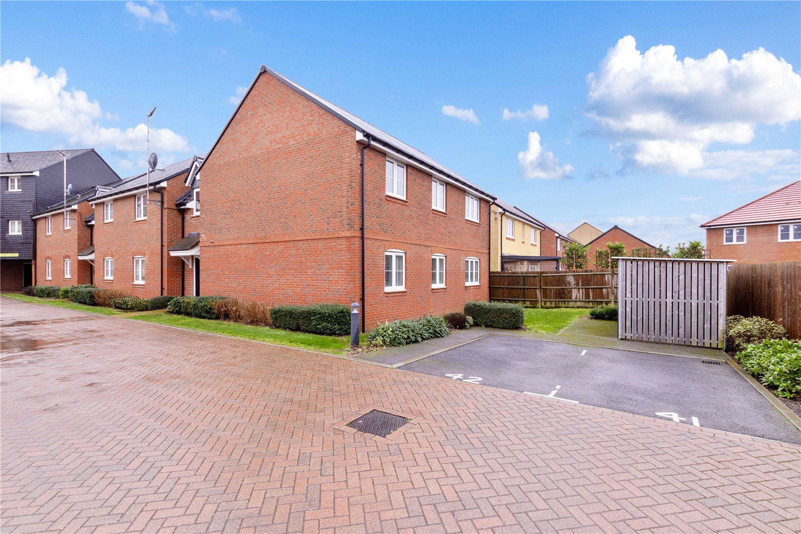 2 bed apartment for sale in Tern Crescent, Chichester  - Property Image 2