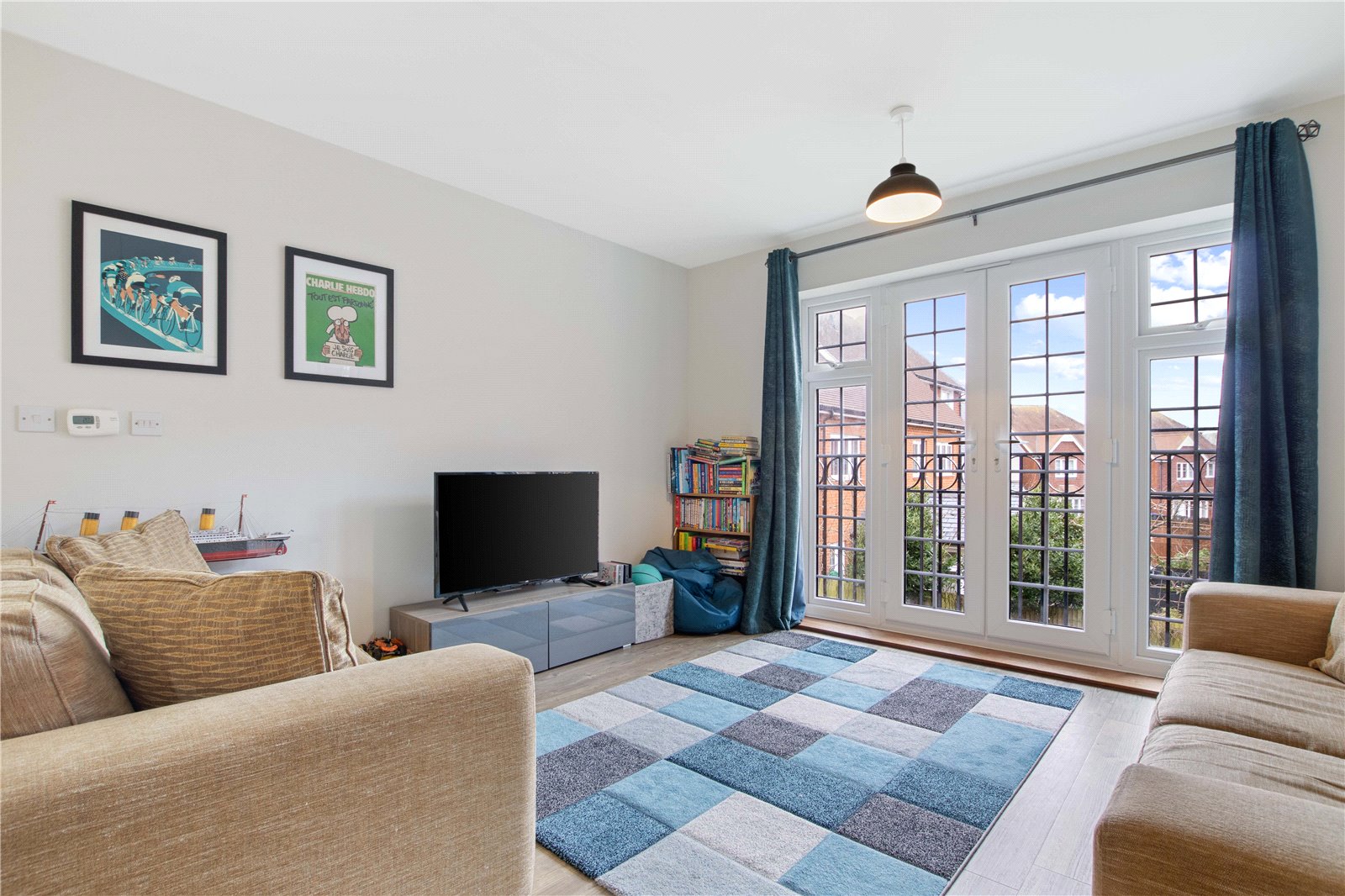 2 bed apartment for sale in Morris Square, Bognor Regis  - Property Image 2