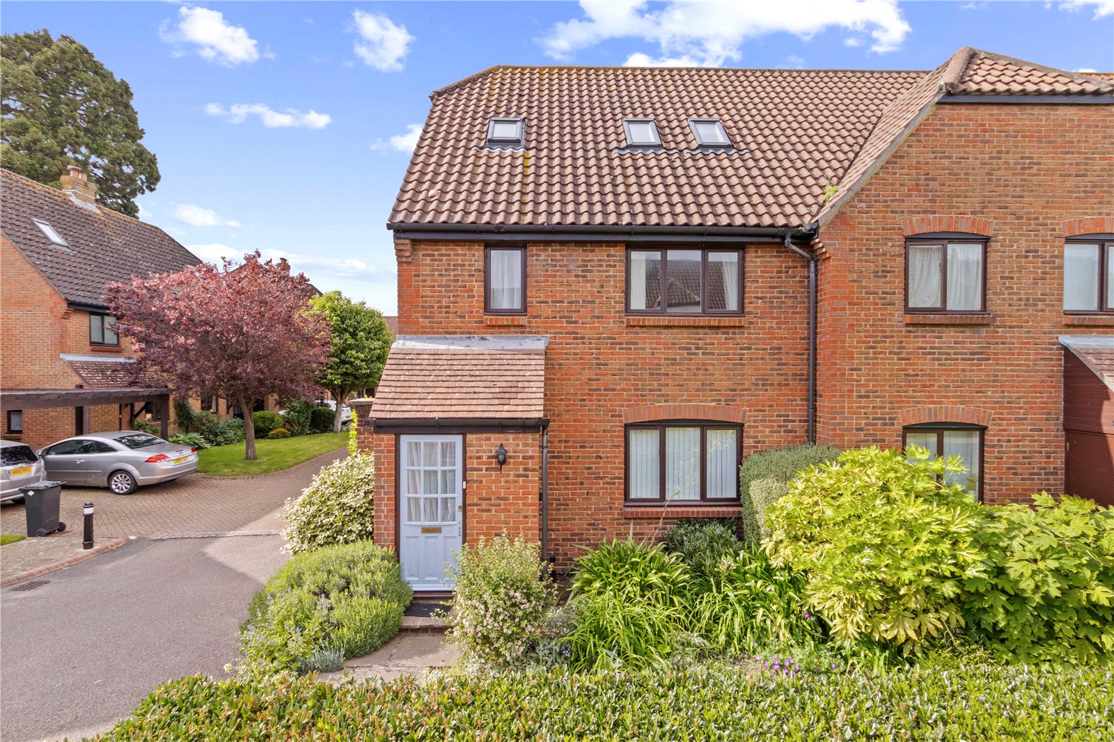 3 Bed End Of Terrace House For Sale In Bishopsgate Walk Chichester