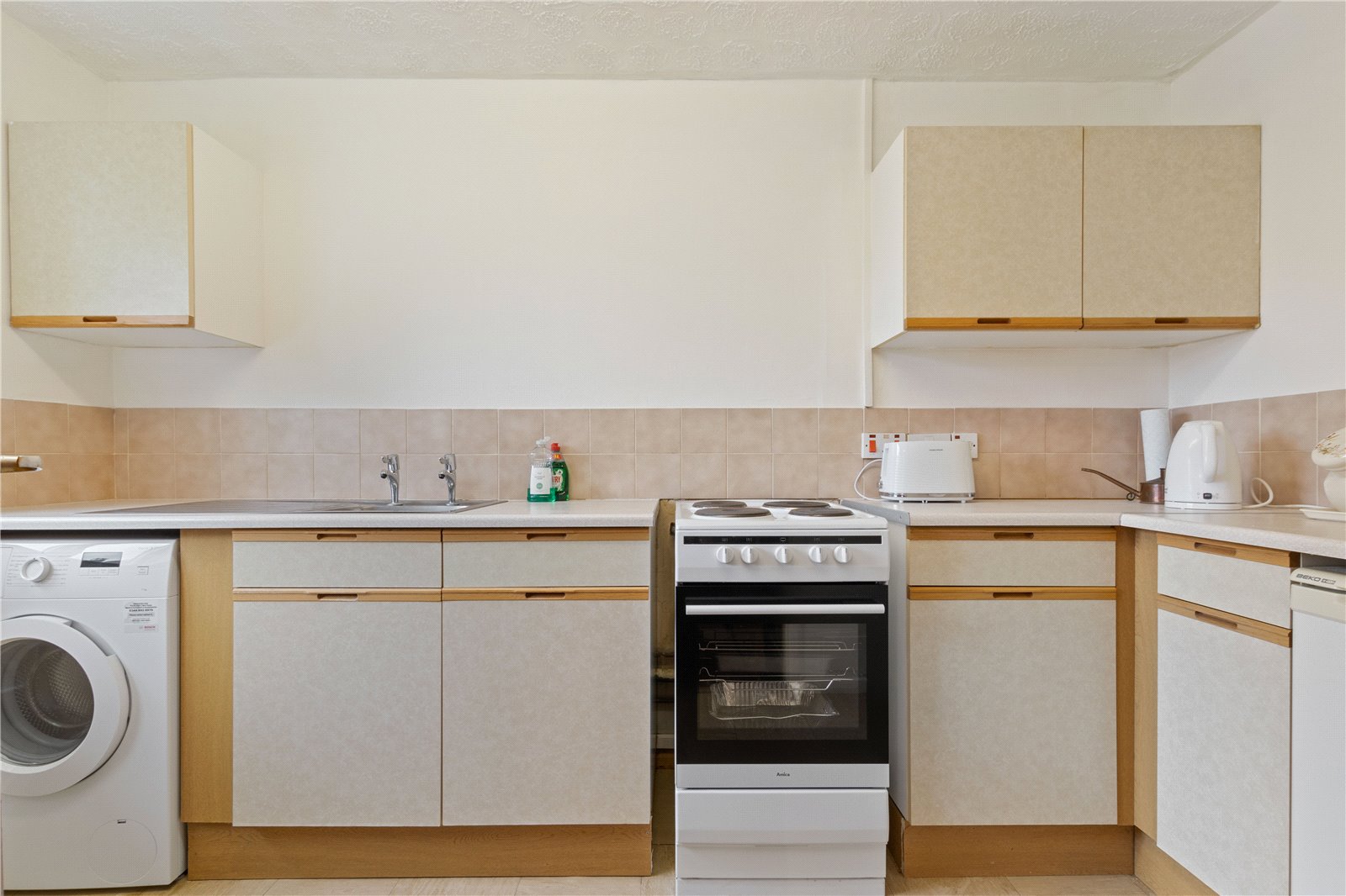 1 bed apartment for sale in Conduit Mead, Chichester  - Property Image 3