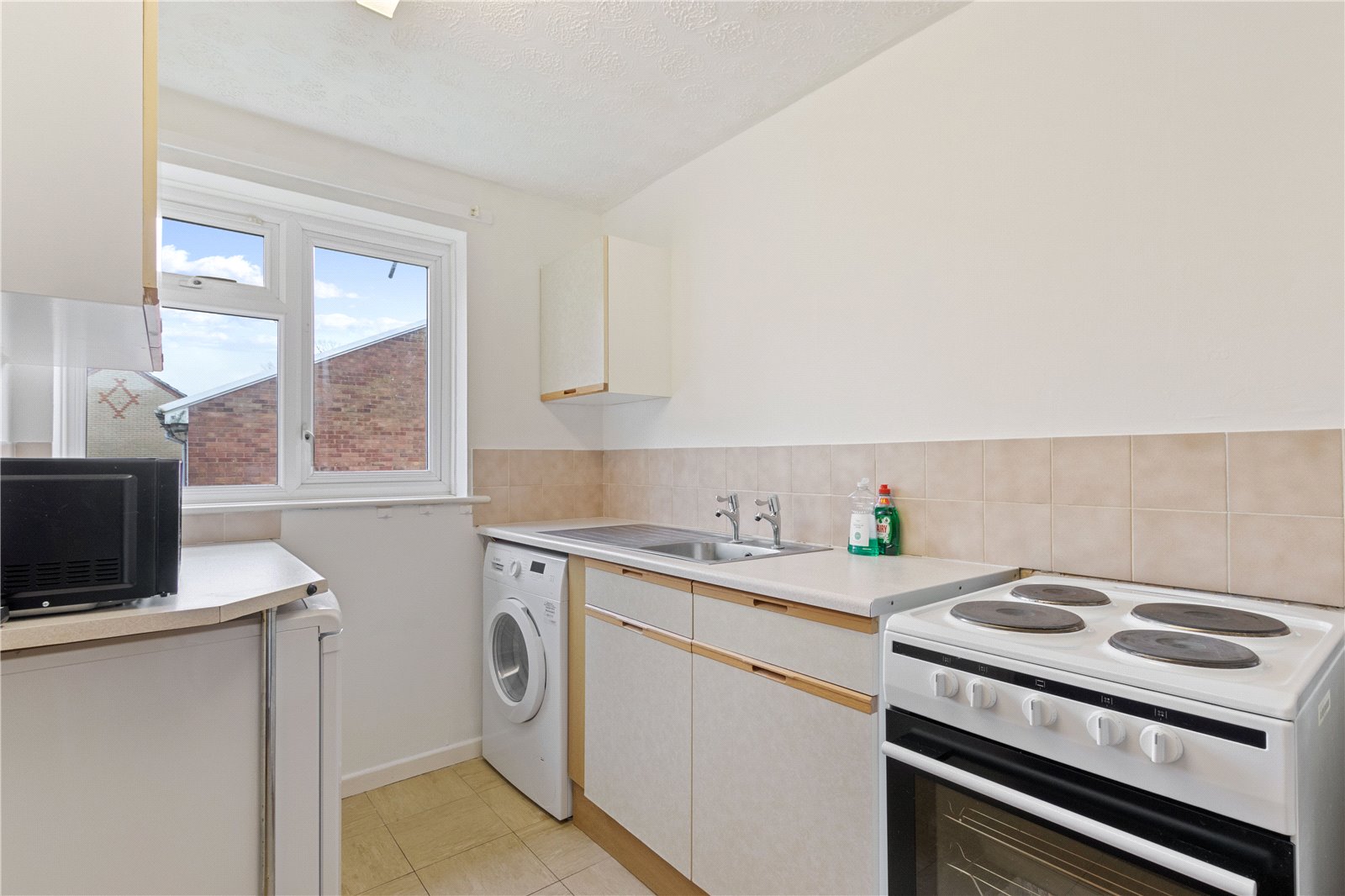 1 bed apartment for sale in Conduit Mead, Chichester  - Property Image 4