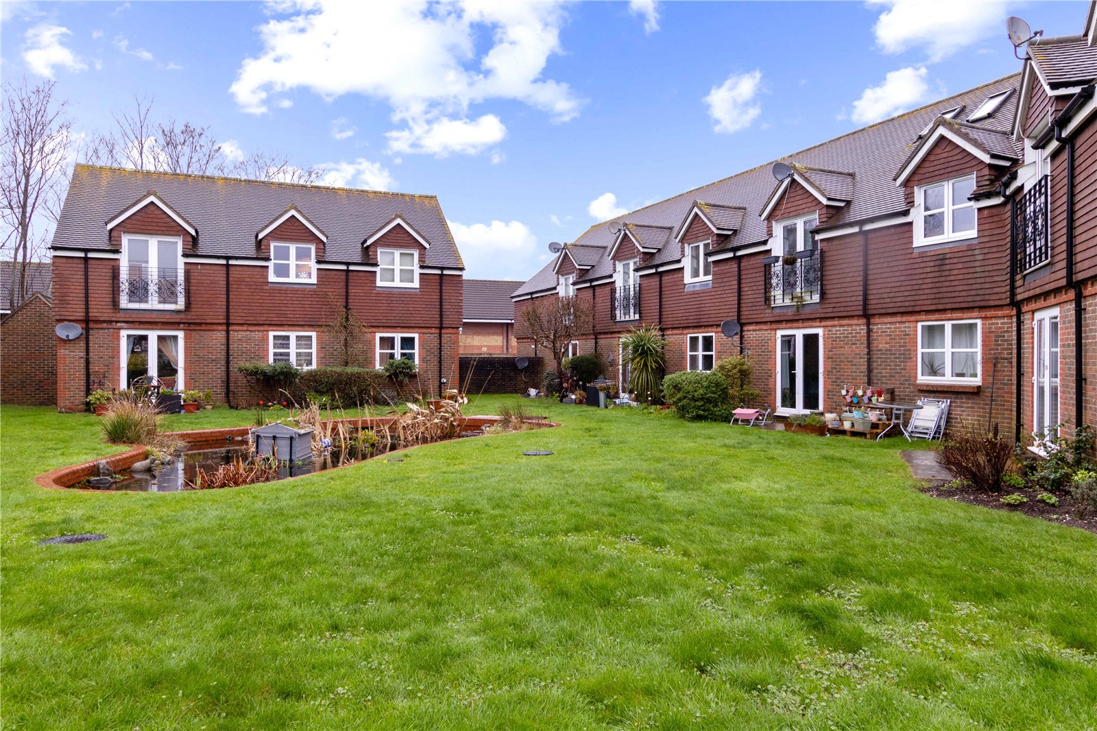 2 bed apartment for sale in Church Road, Chichester  - Property Image 2