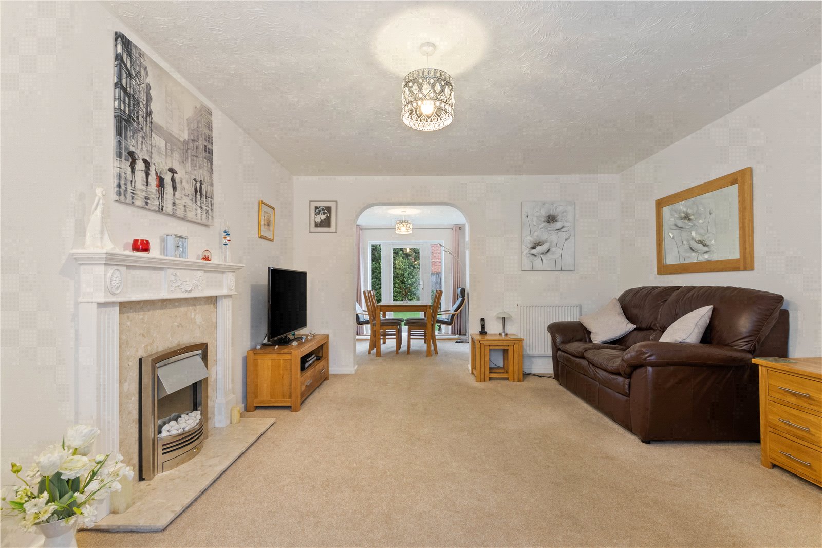 3 bed house for sale in Grenville Gardens, Chichester  - Property Image 2