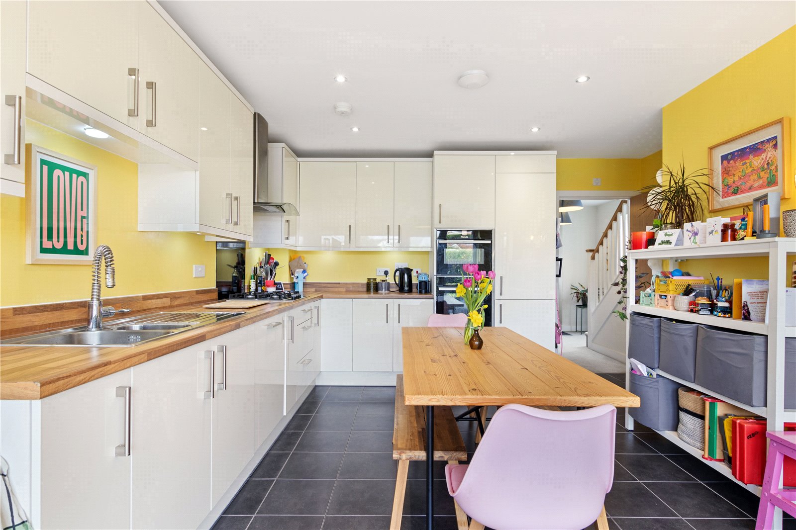 3 bed house for sale in Windmill Close, Chichester  - Property Image 3
