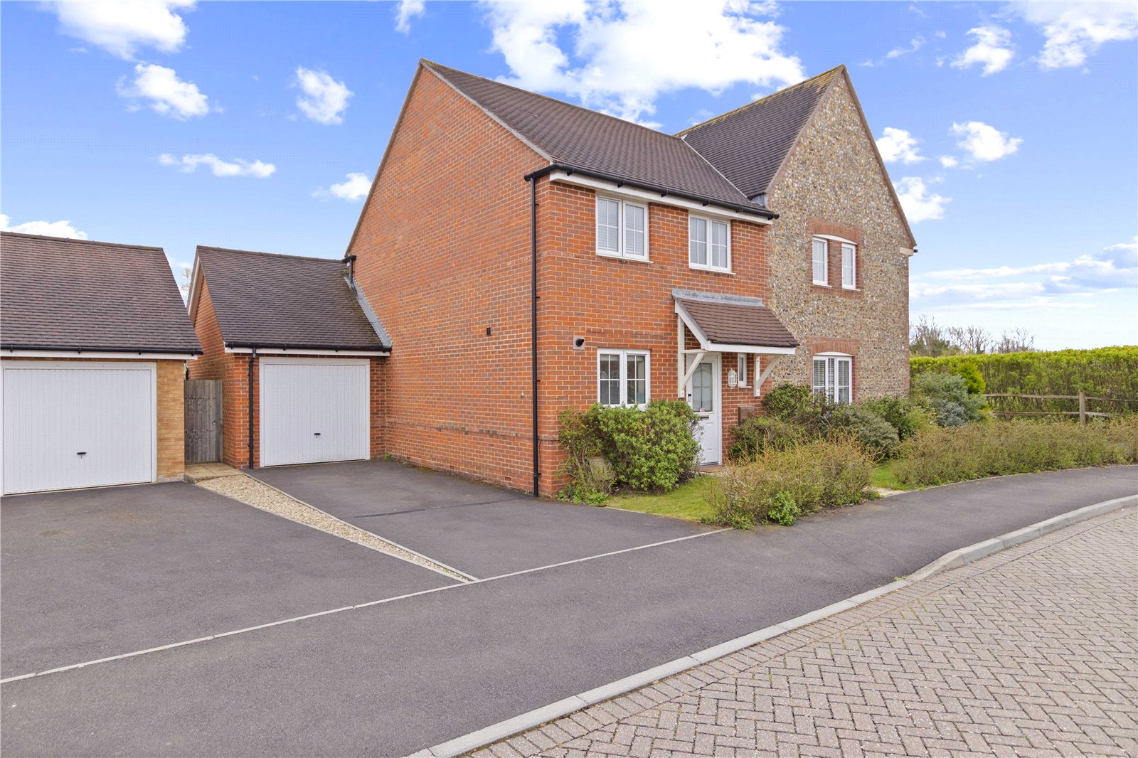 3 bed house for sale in Mill Pond Crescent, Chichester  - Property Image 15