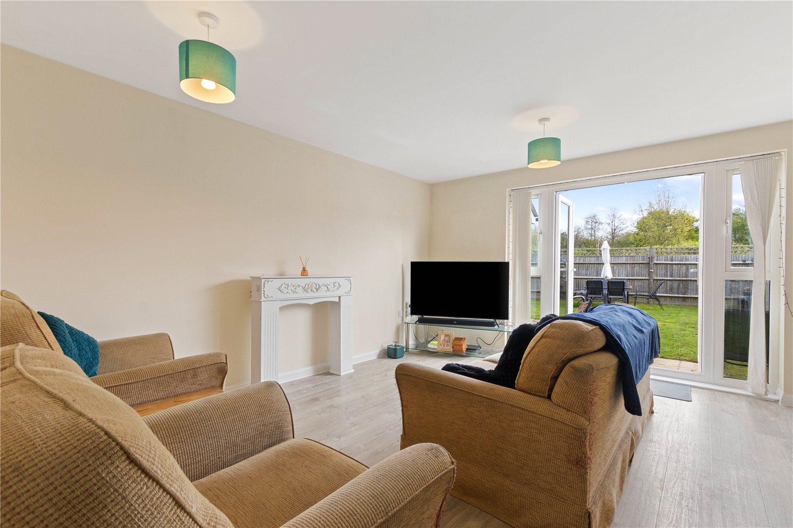 3 bed house for sale in Mill Pond Crescent, Chichester  - Property Image 4