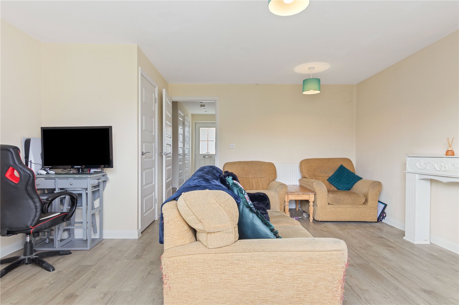 3 bed house for sale in Mill Pond Crescent, Chichester  - Property Image 5