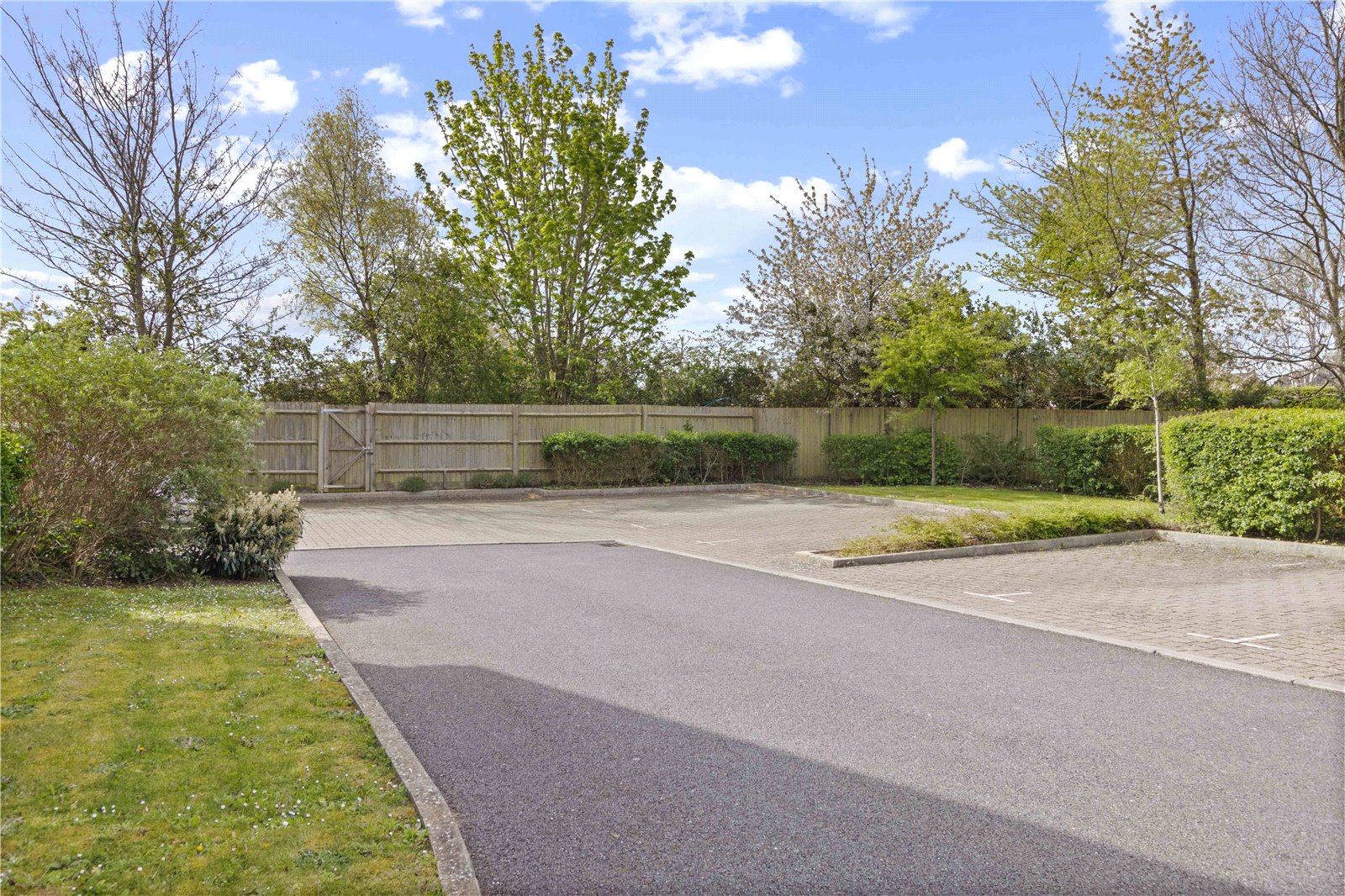 1 bed apartment for sale in Hangar Drive, Tangmere  - Property Image 9