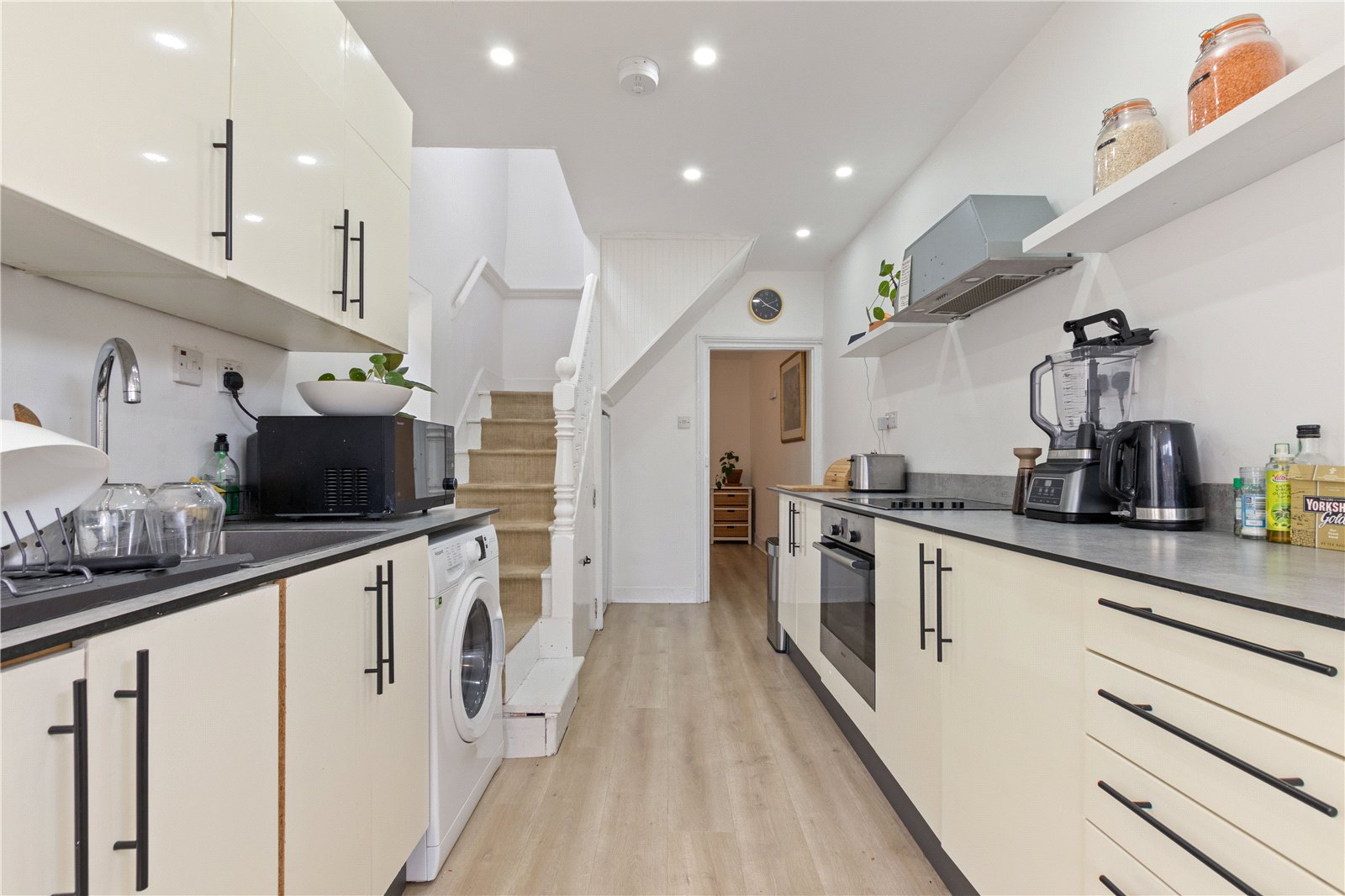2 bed house for sale in Adelaide Road, Chichester  - Property Image 3