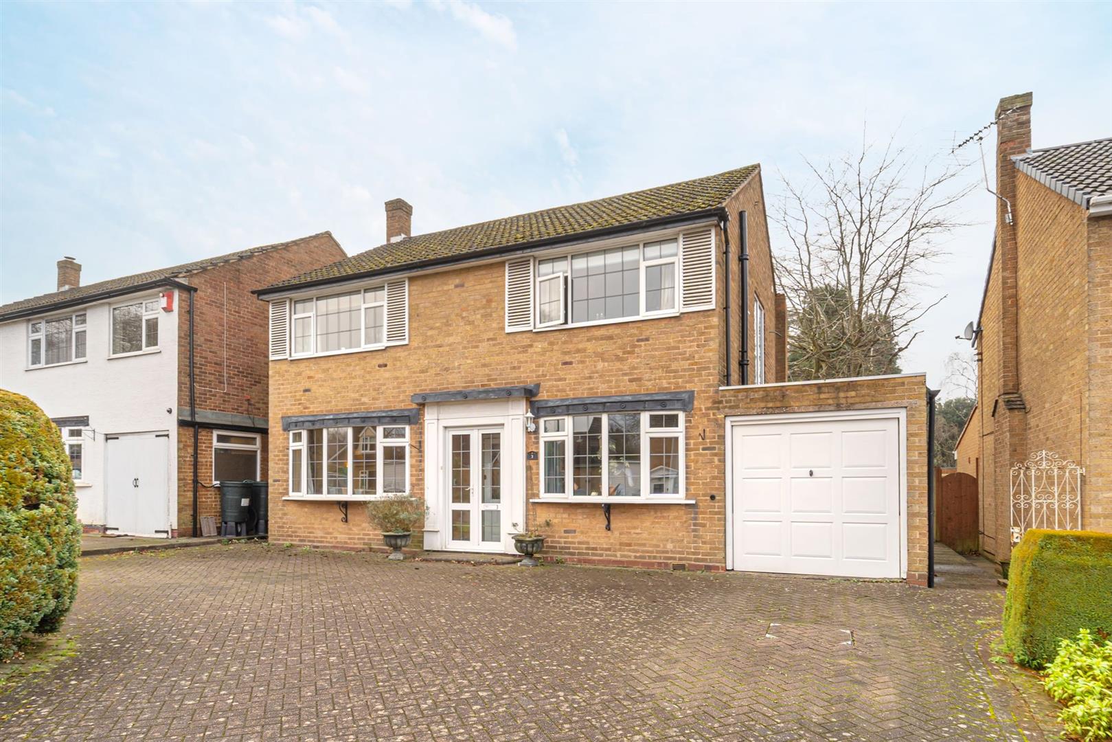 4 bed  for sale in Woodlea Drive, Solihull, B91 