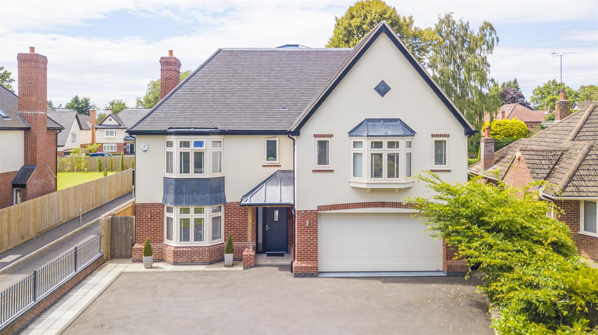 5 bed detached house for sale in Alderbrook Road, Solihull 0