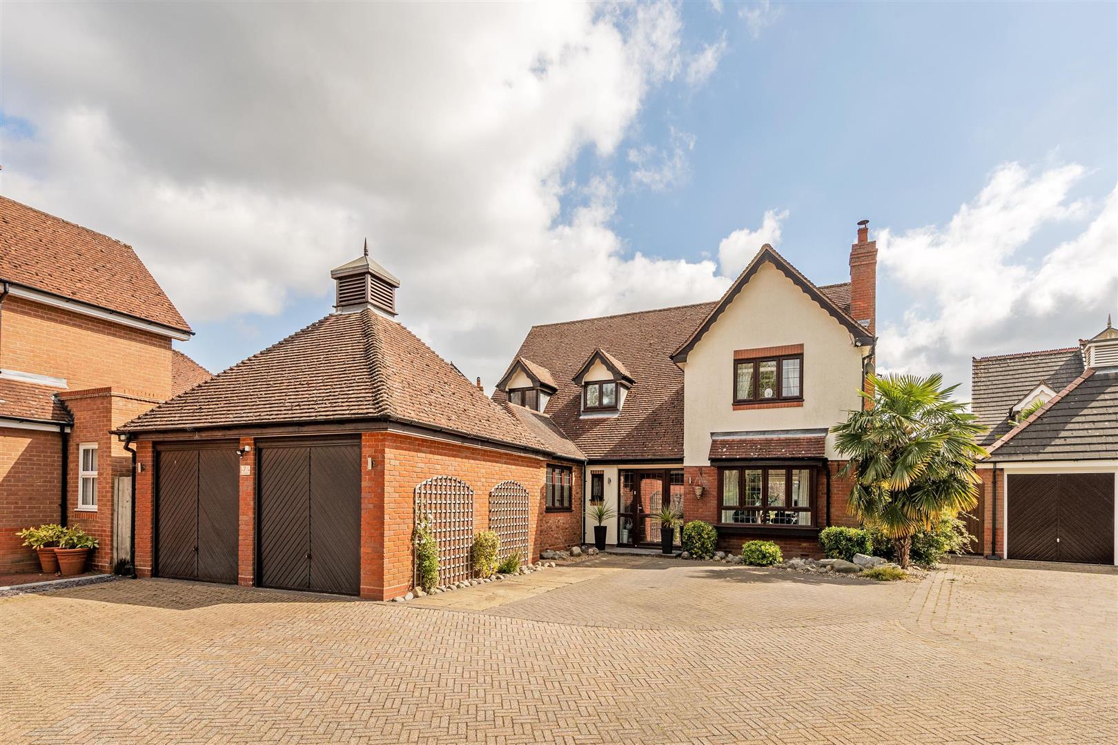 5 bed detached house for sale in Kirton Grove, Solihull  - Property Image 3