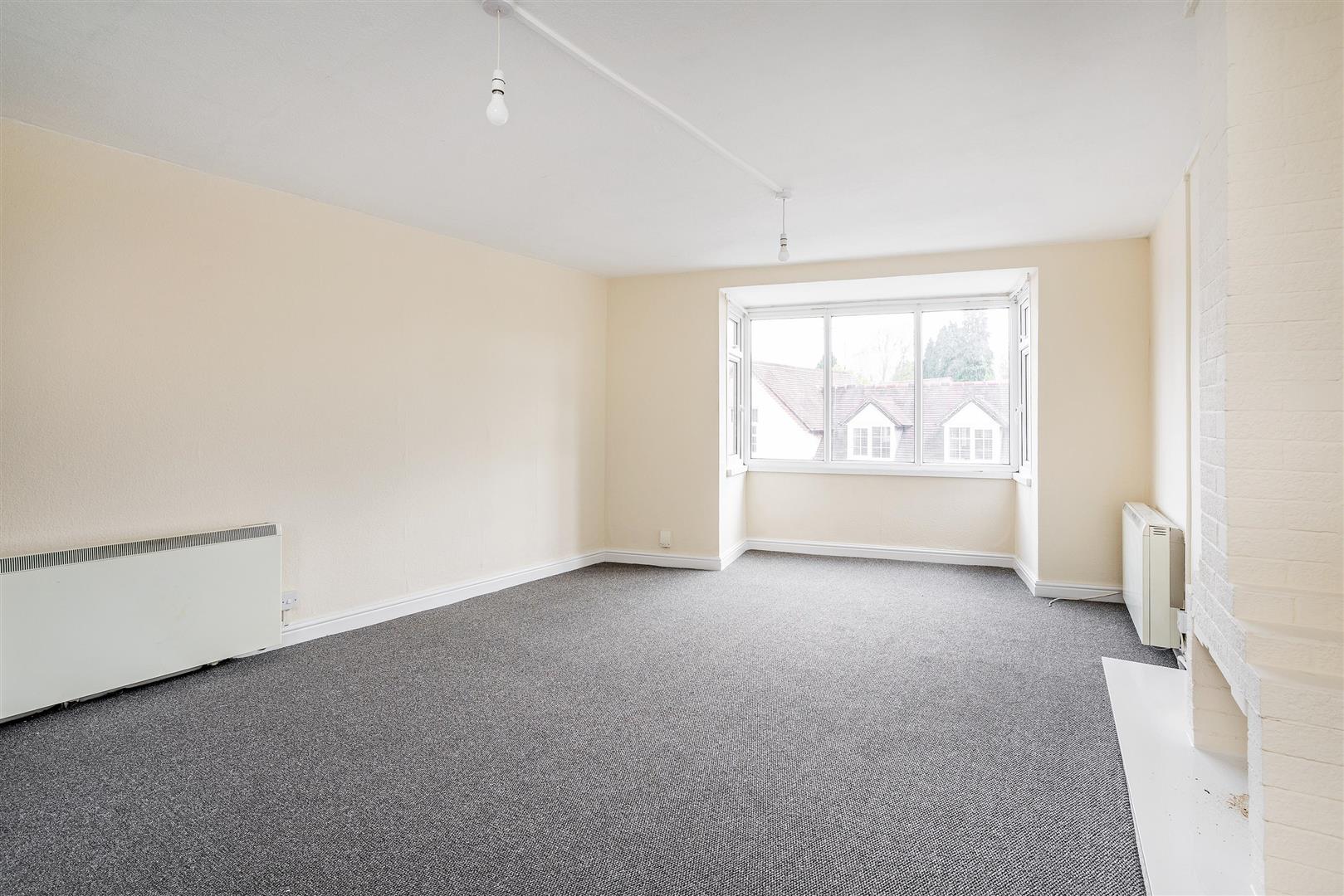 3 bed  to rent in High Street, Solihull, B93 