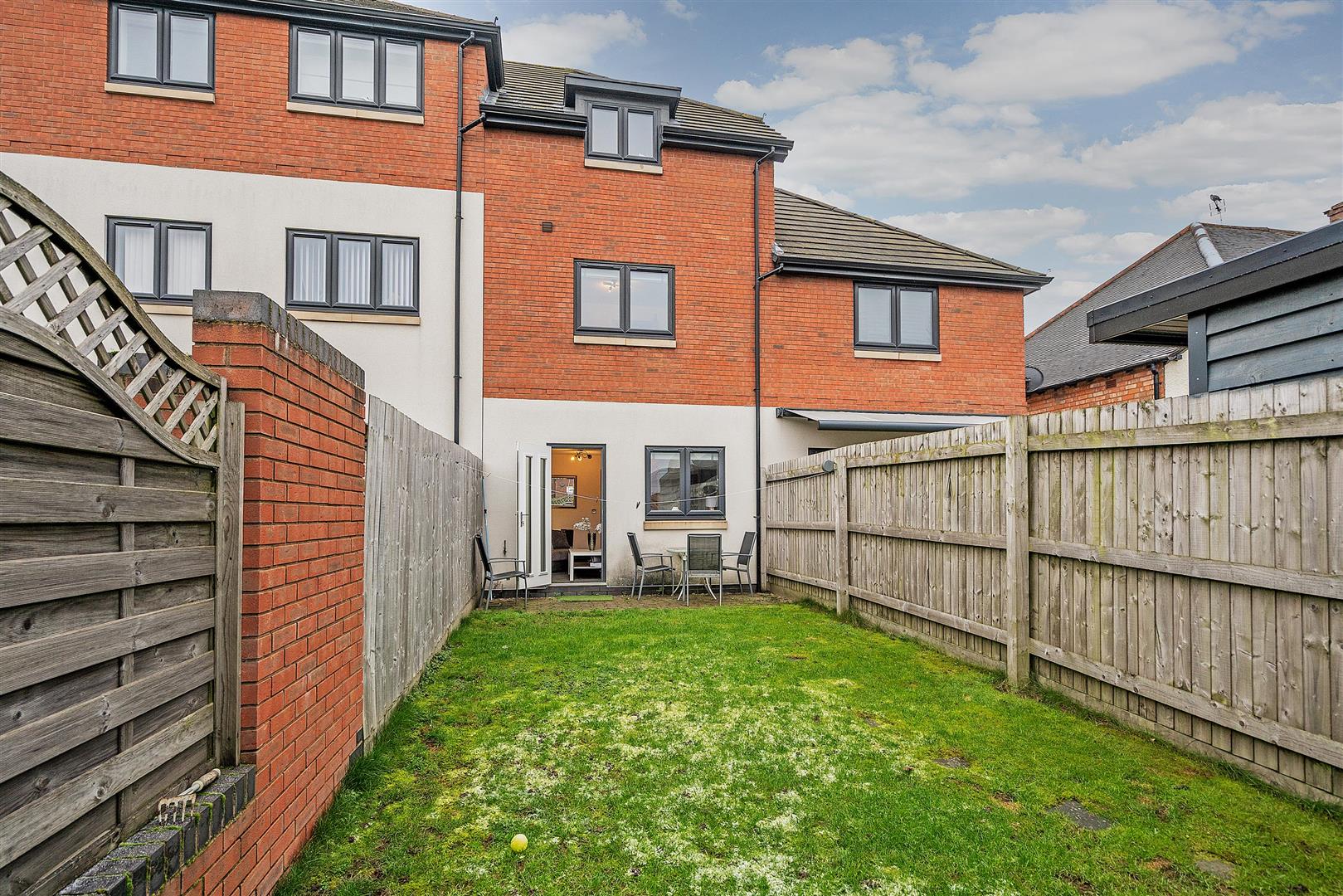 3 bed town house for sale in Trinity Way, Solihull  - Property Image 13