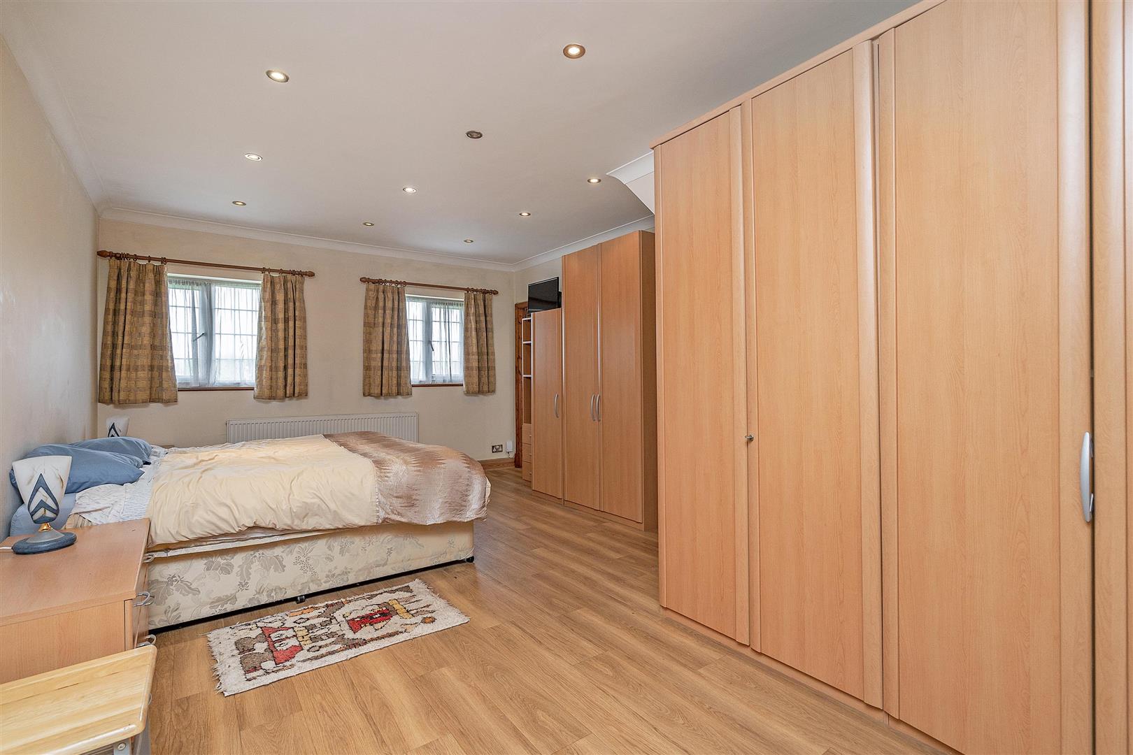5 bed detached house for sale in Streetsbrook Road, Solihull  - Property Image 7