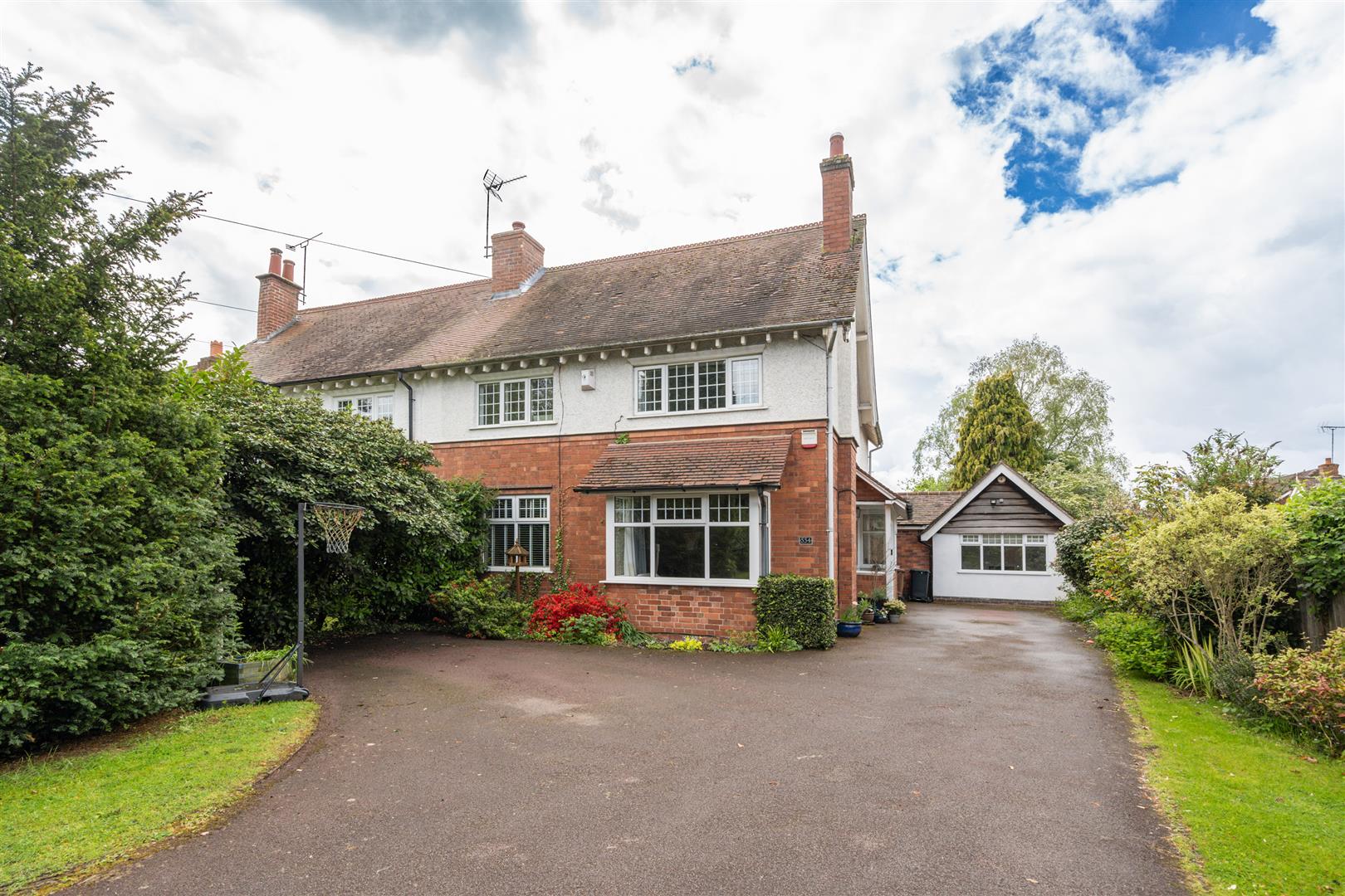 4 bed semi-detached house for sale in Kenilworth Road, Balsall Common  - Property Image 1