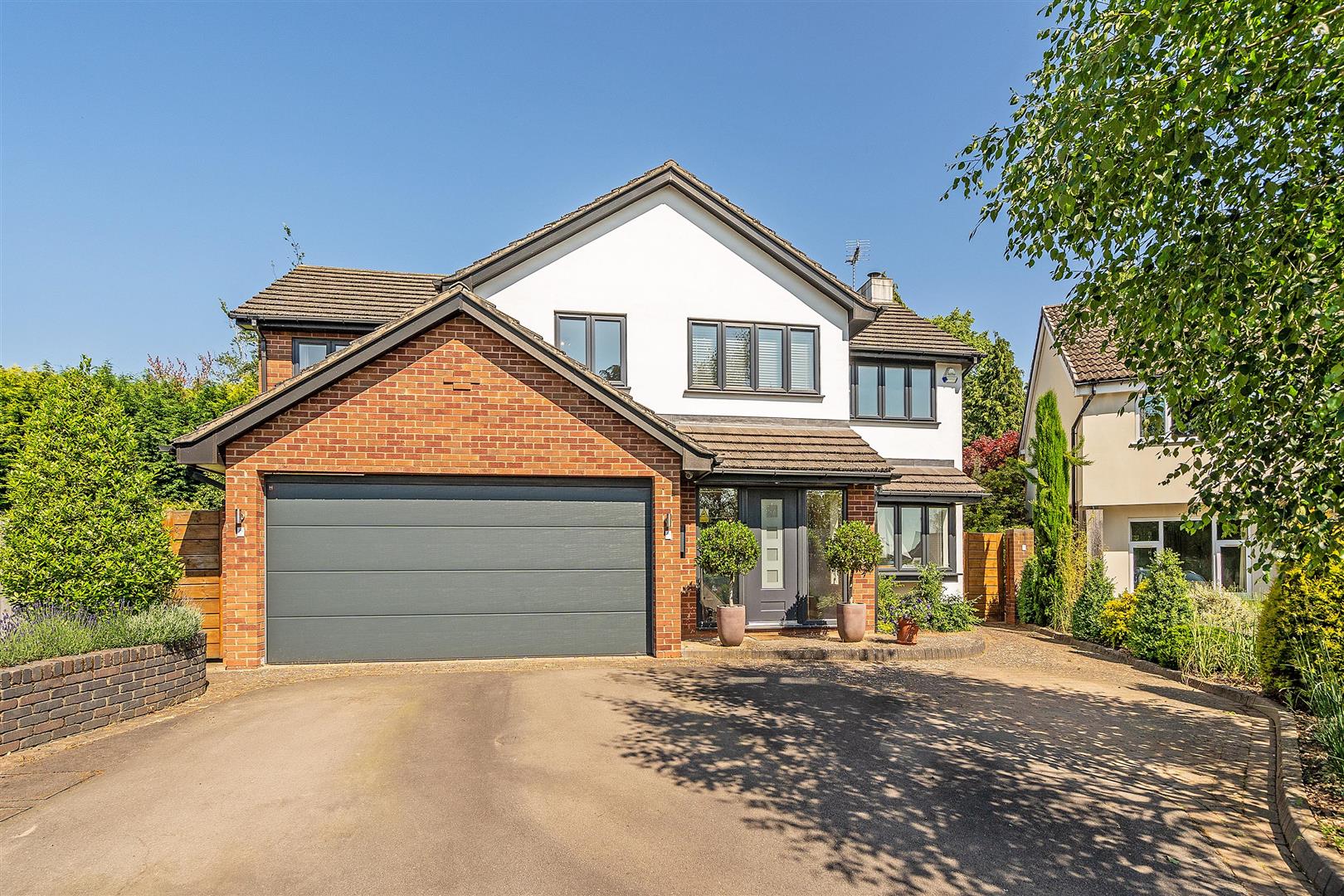 5 bed detached house for sale in Oakley Wood Drive, Solihull  - Property Image 1