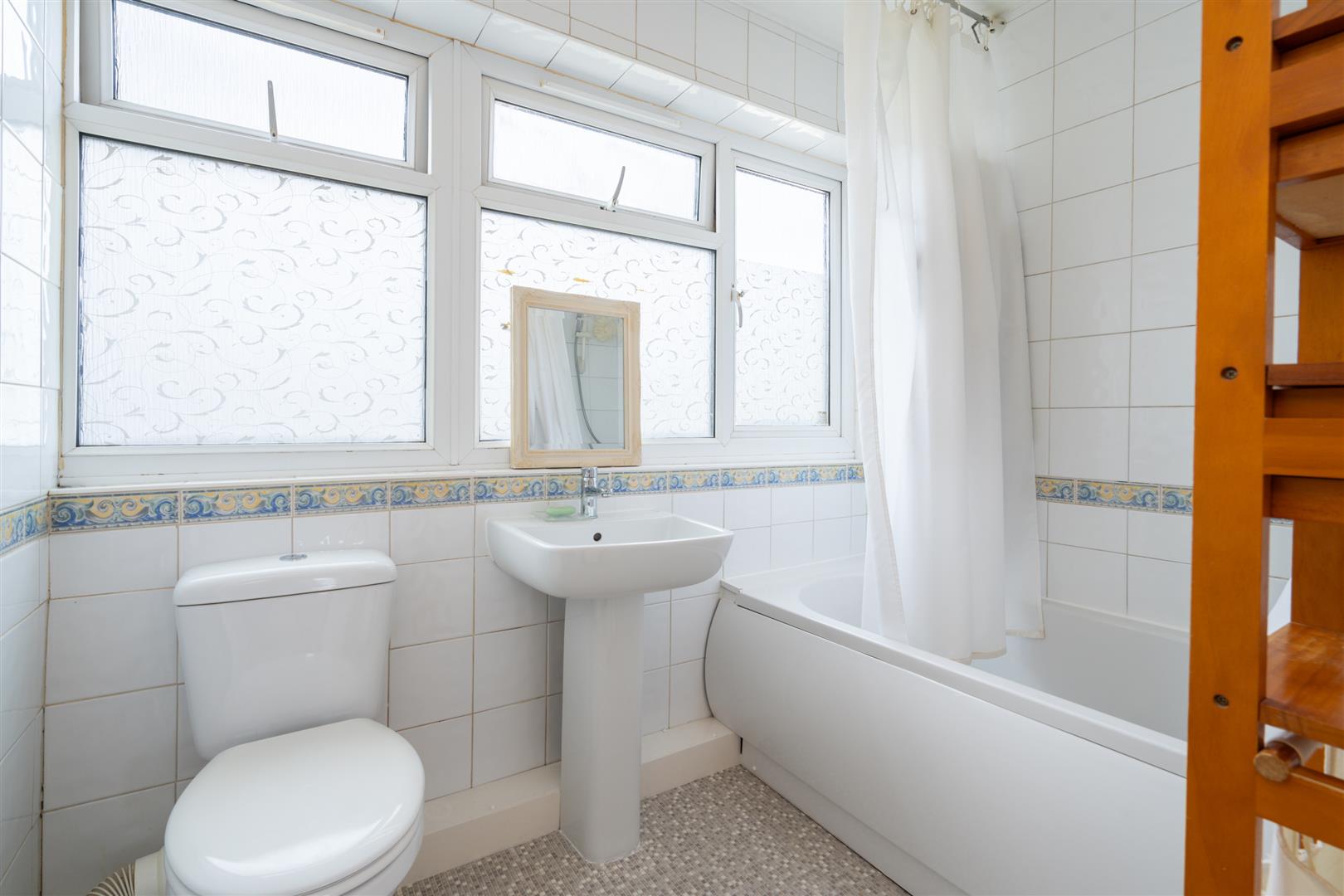 3 bed terraced house for sale in Berwood Grove, Solihull  - Property Image 9