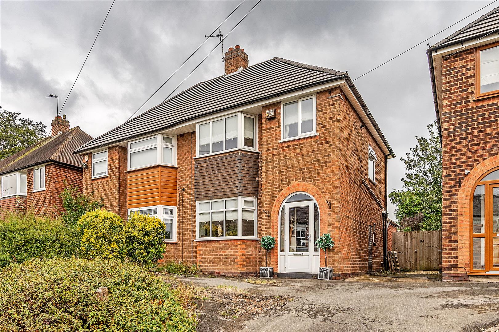 3 bed semi-detached house for sale in Richmond Road, Solihull  - Property Image 1