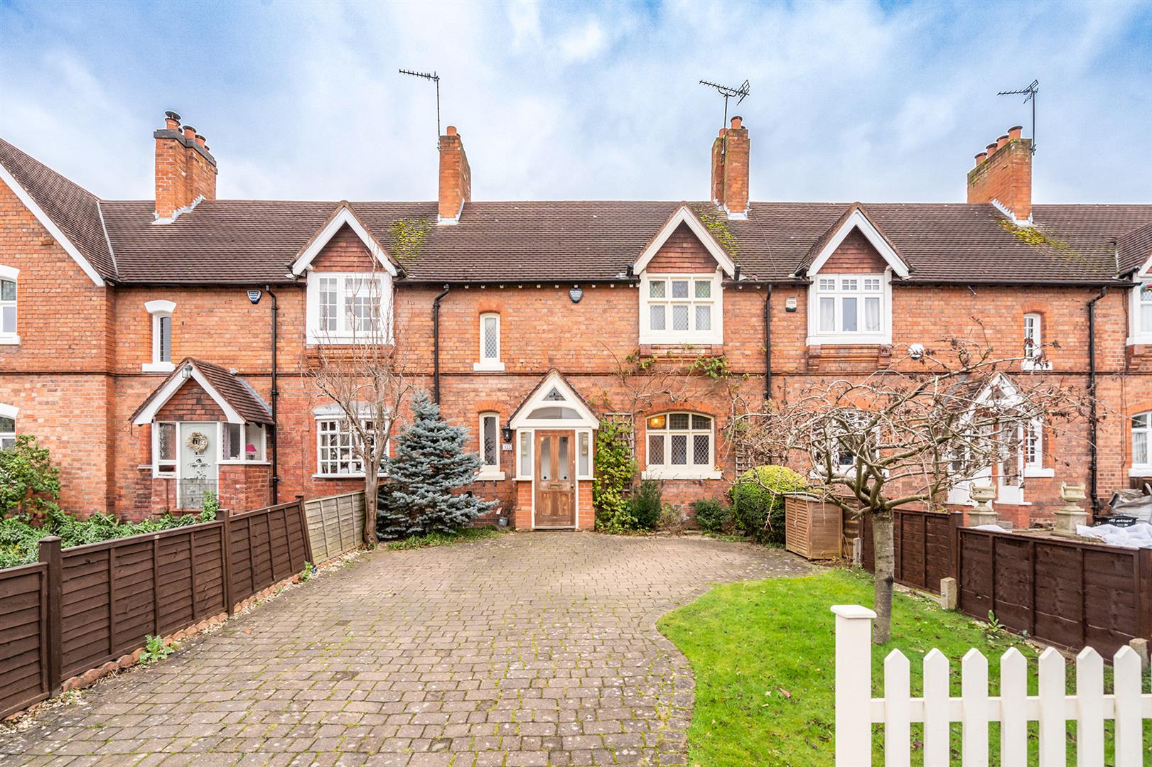 3 bed terraced house for sale in Kineton Green Road, Solihull  - Property Image 1
