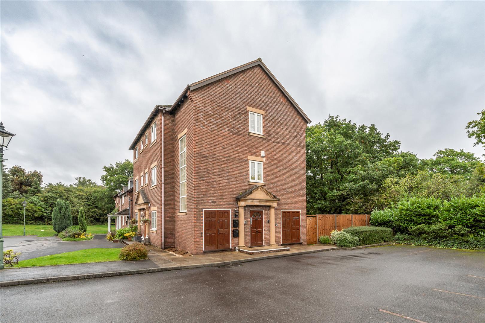 2 bed apartment for sale in The Spinney, Solihull  - Property Image 8