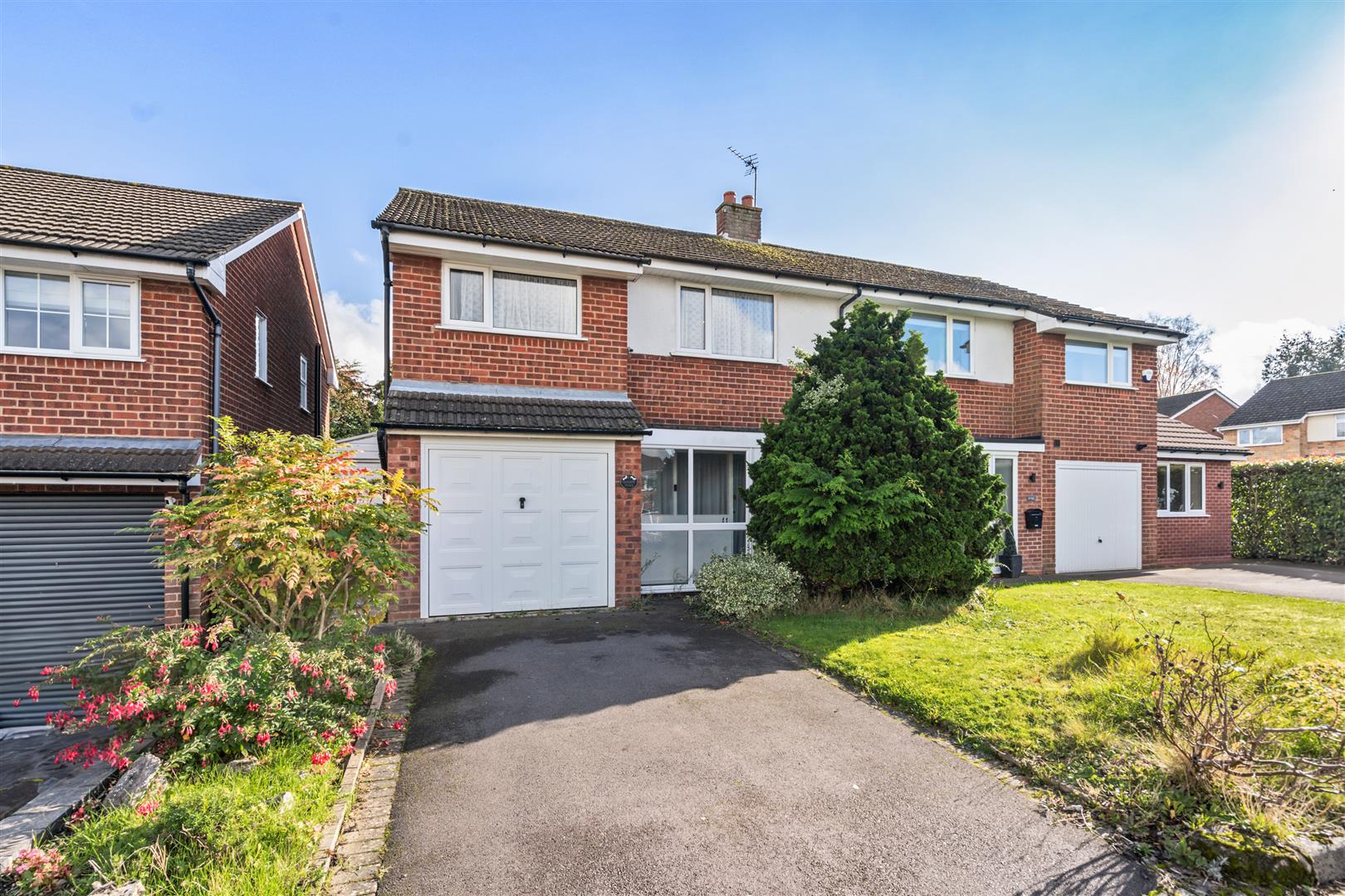 3 bed semi-detached house for sale in Whateley Hall Close, Knowle  - Property Image 1