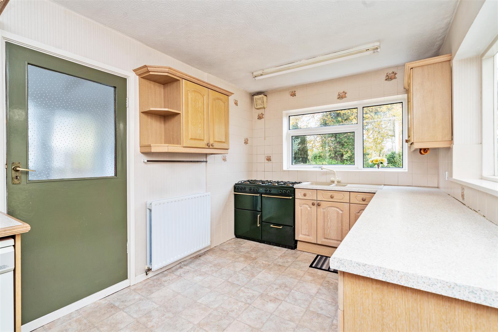 4 bed semi-detached house for sale in Ufton Close, Solihull  - Property Image 6