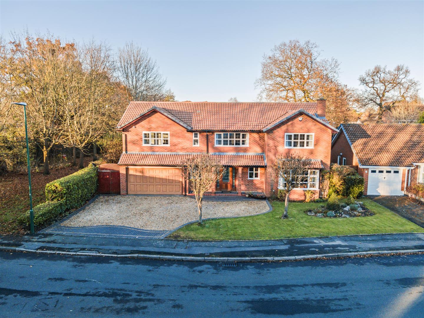 6 bed detached house for sale in Willowbank Road, Knowle  - Property Image 1