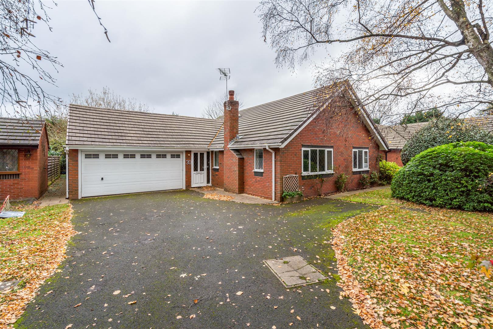 2 bed detached bungalow for sale in Queen Eleanors Drive, Solihull  - Property Image 1
