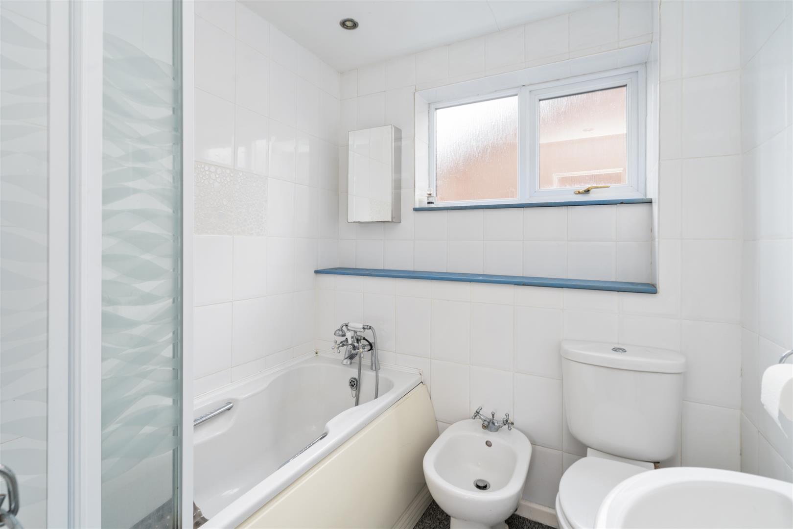 3 bed detached house for sale in Oakslade Drive, Solihull  - Property Image 10
