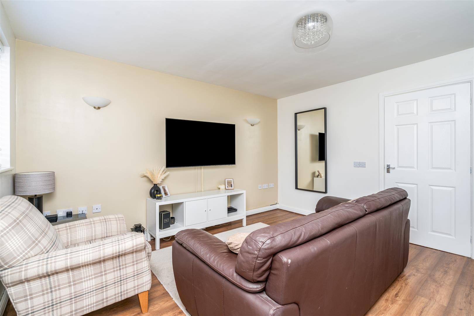 2 bed end of terrace house for sale in Scott Road, Solihull  - Property Image 3