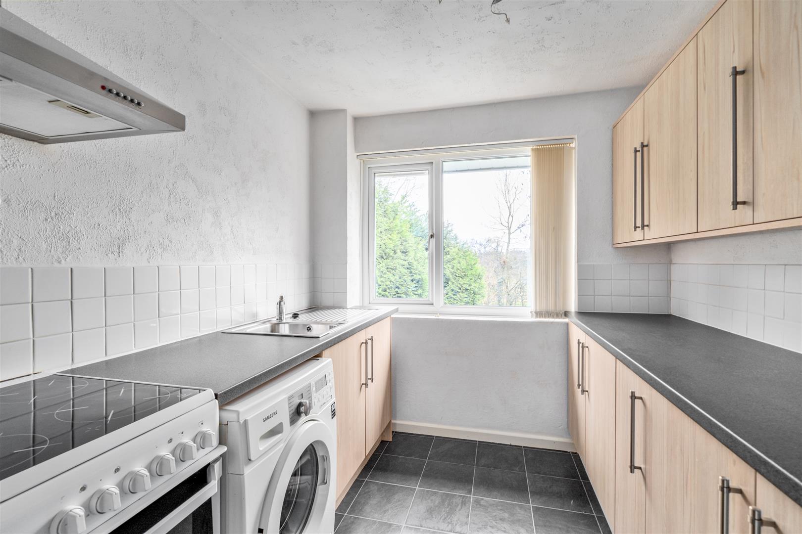 2 bed maisonette for sale in Nethercote Gardens, Solihull  - Property Image 3