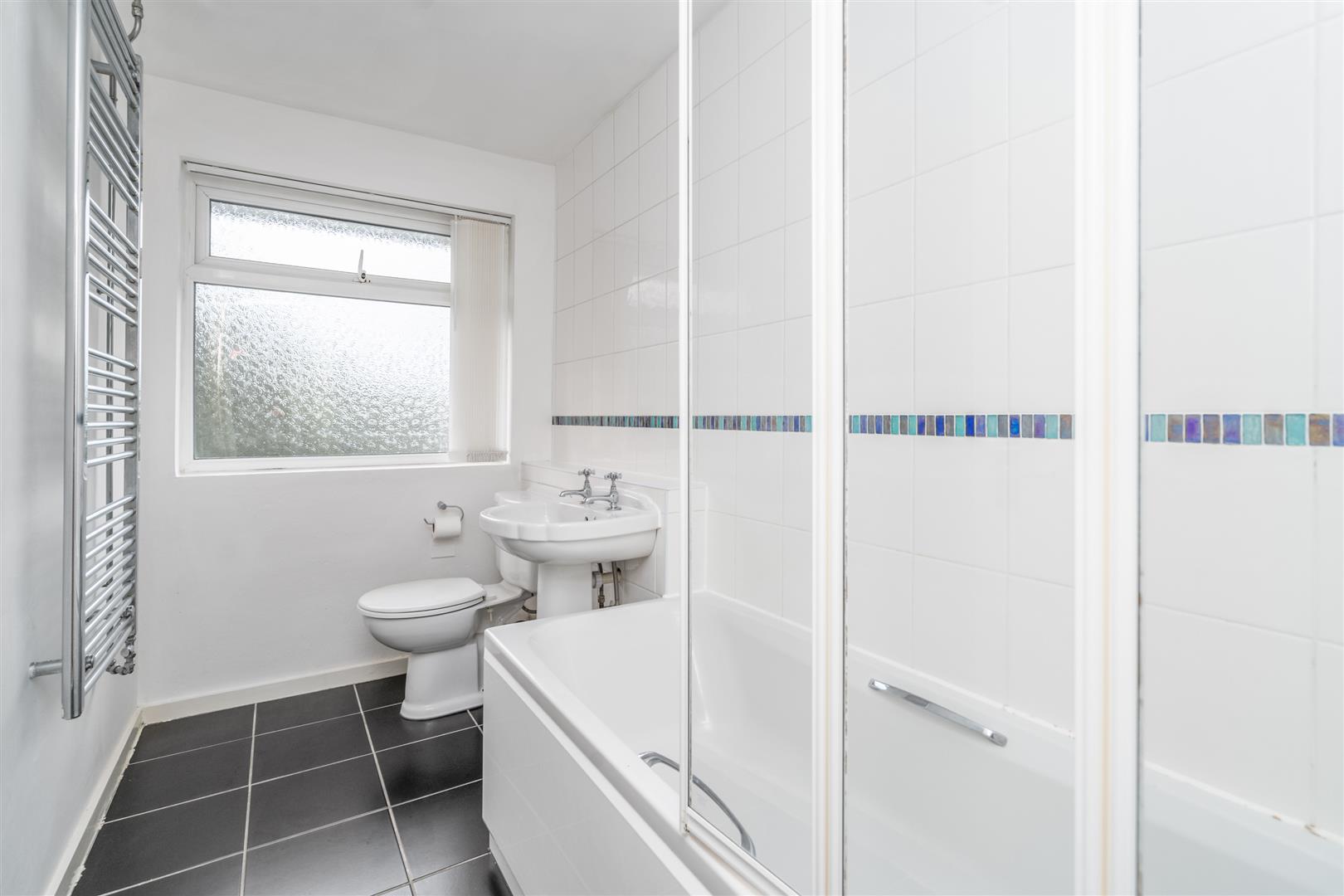 2 bed maisonette for sale in Nethercote Gardens, Solihull  - Property Image 6
