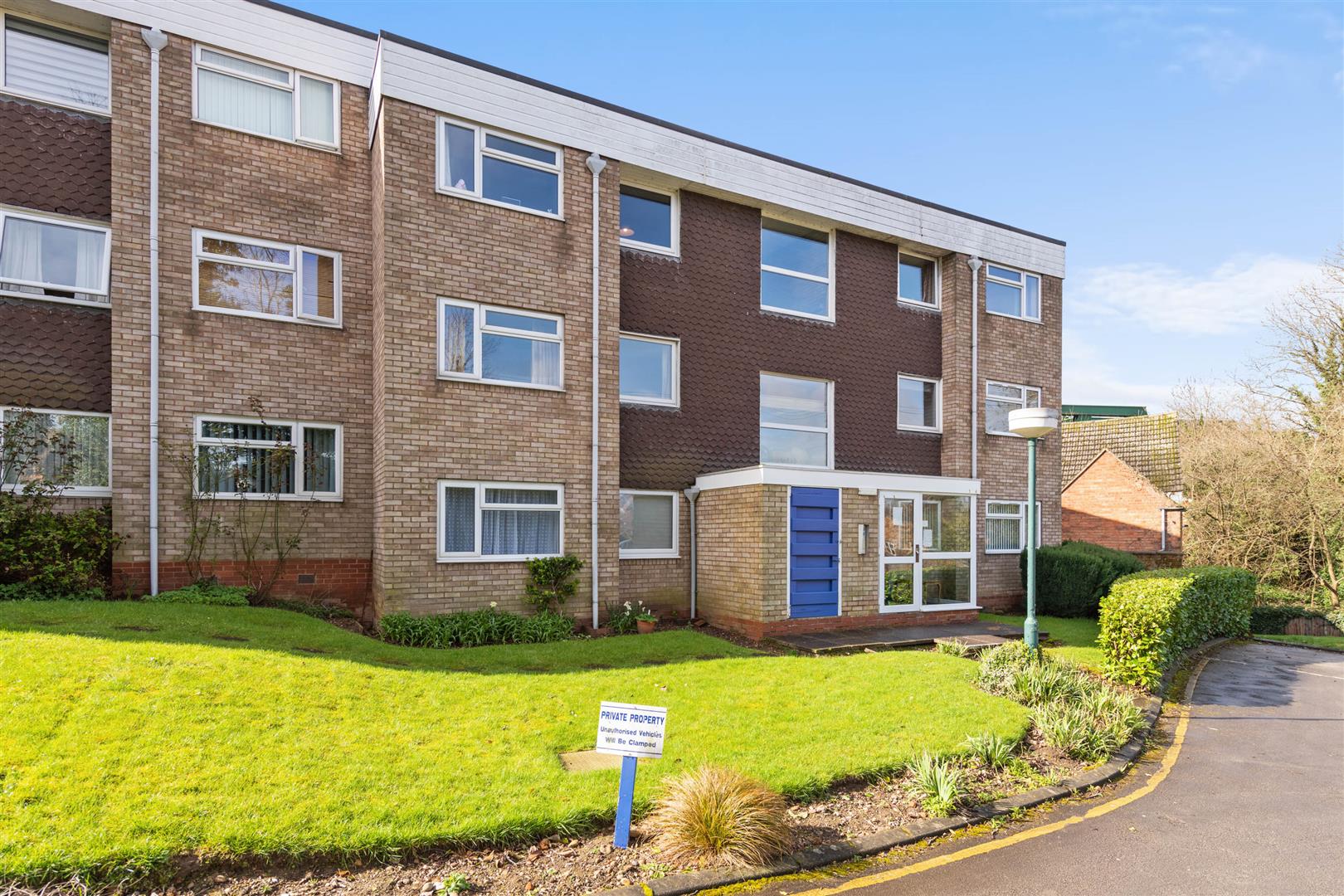2 bed apartment for sale in Ulverley Crescent, Solihull  - Property Image 1