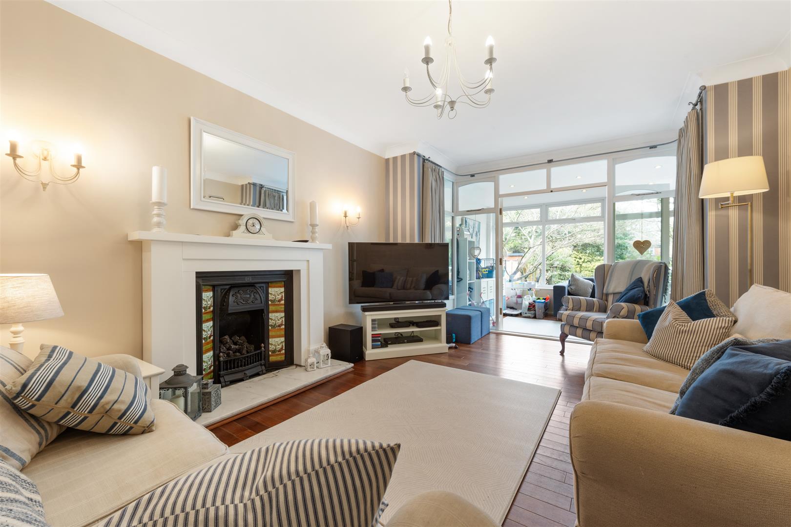 4 bed detached house for sale in Dovehouse Lane, Solihull  - Property Image 1