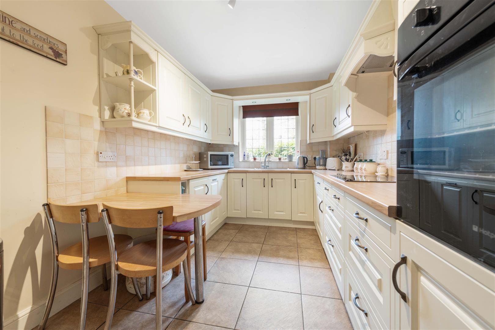 2 bed apartment for sale in Avenue Road, Solihull  - Property Image 3