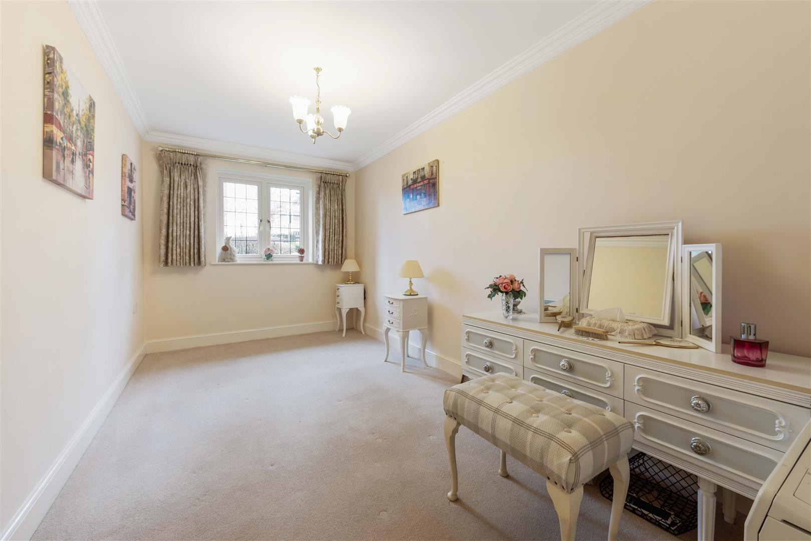 2 bed apartment for sale in Avenue Road, Solihull  - Property Image 5