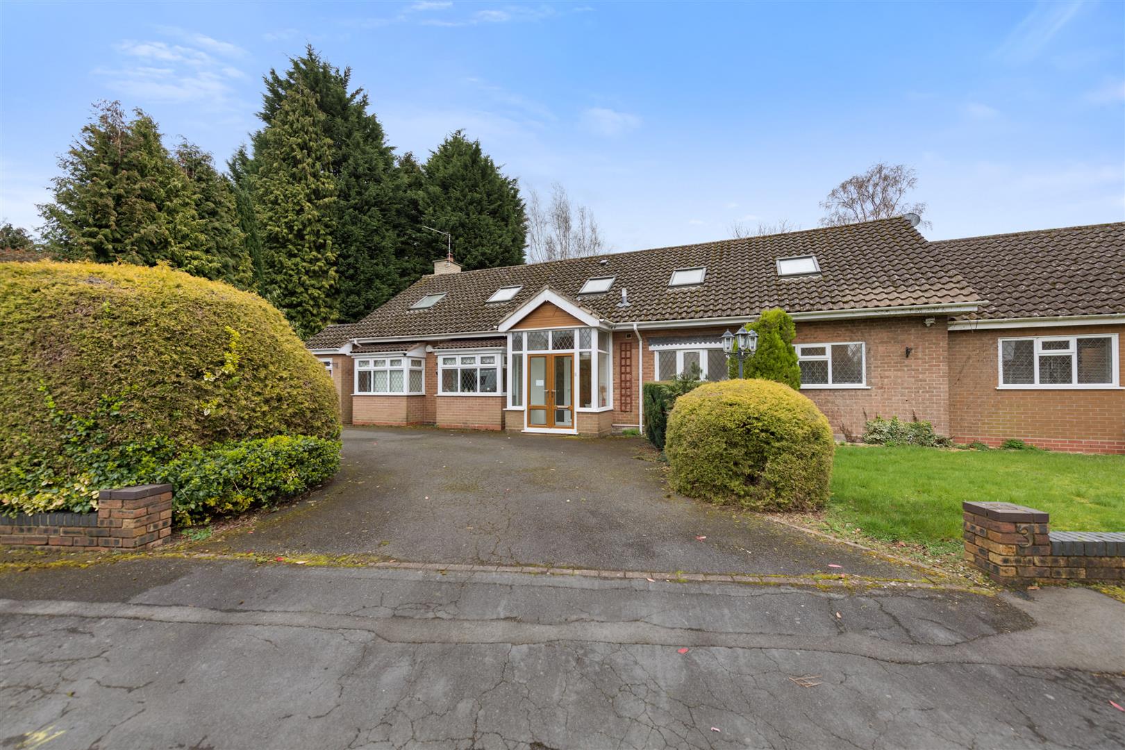 5 bed detached bungalow for sale in Beaumont Grove, Solihull  - Property Image 2