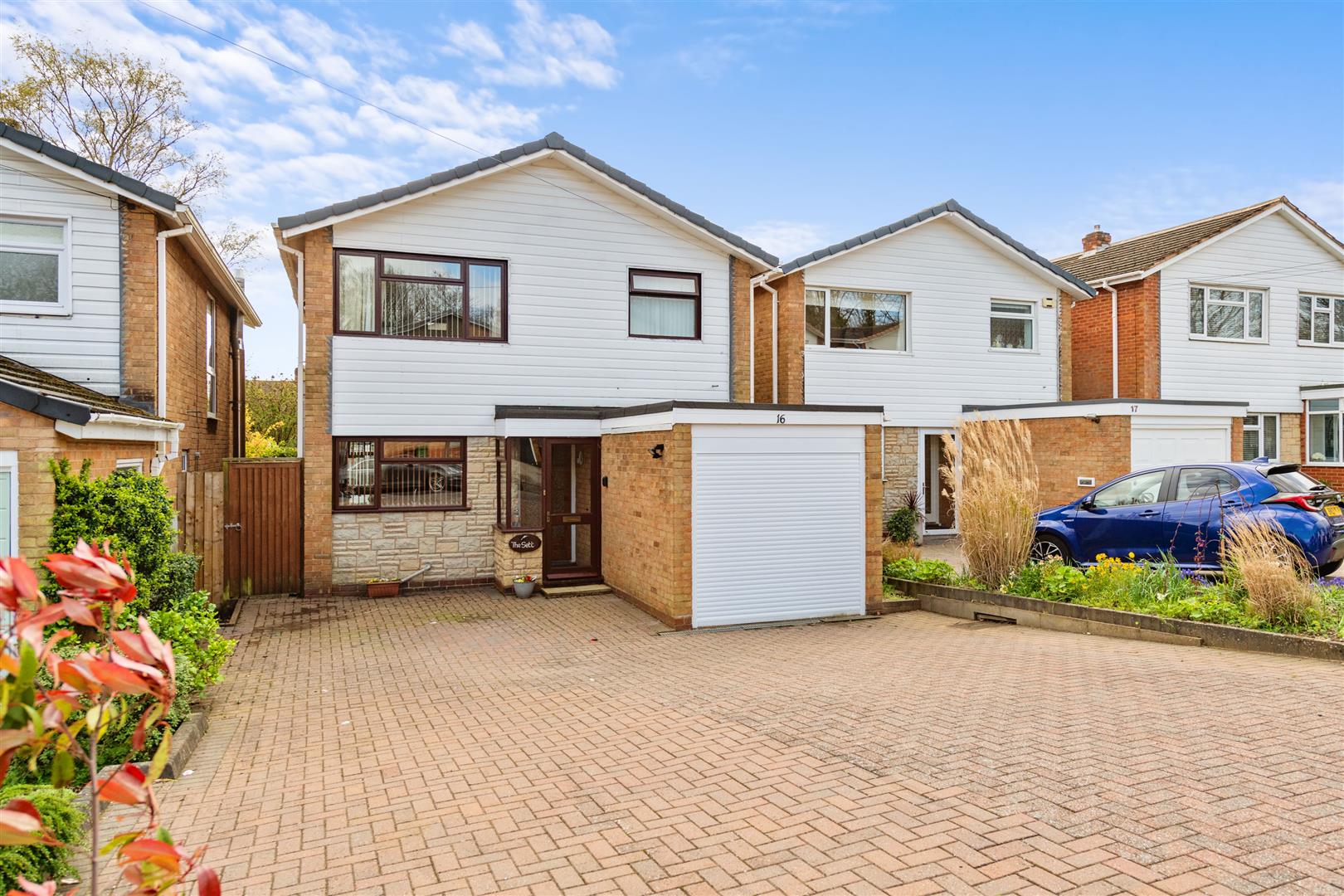 3 bed detached house for sale in Sambourn Close, Solihull  - Property Image 1