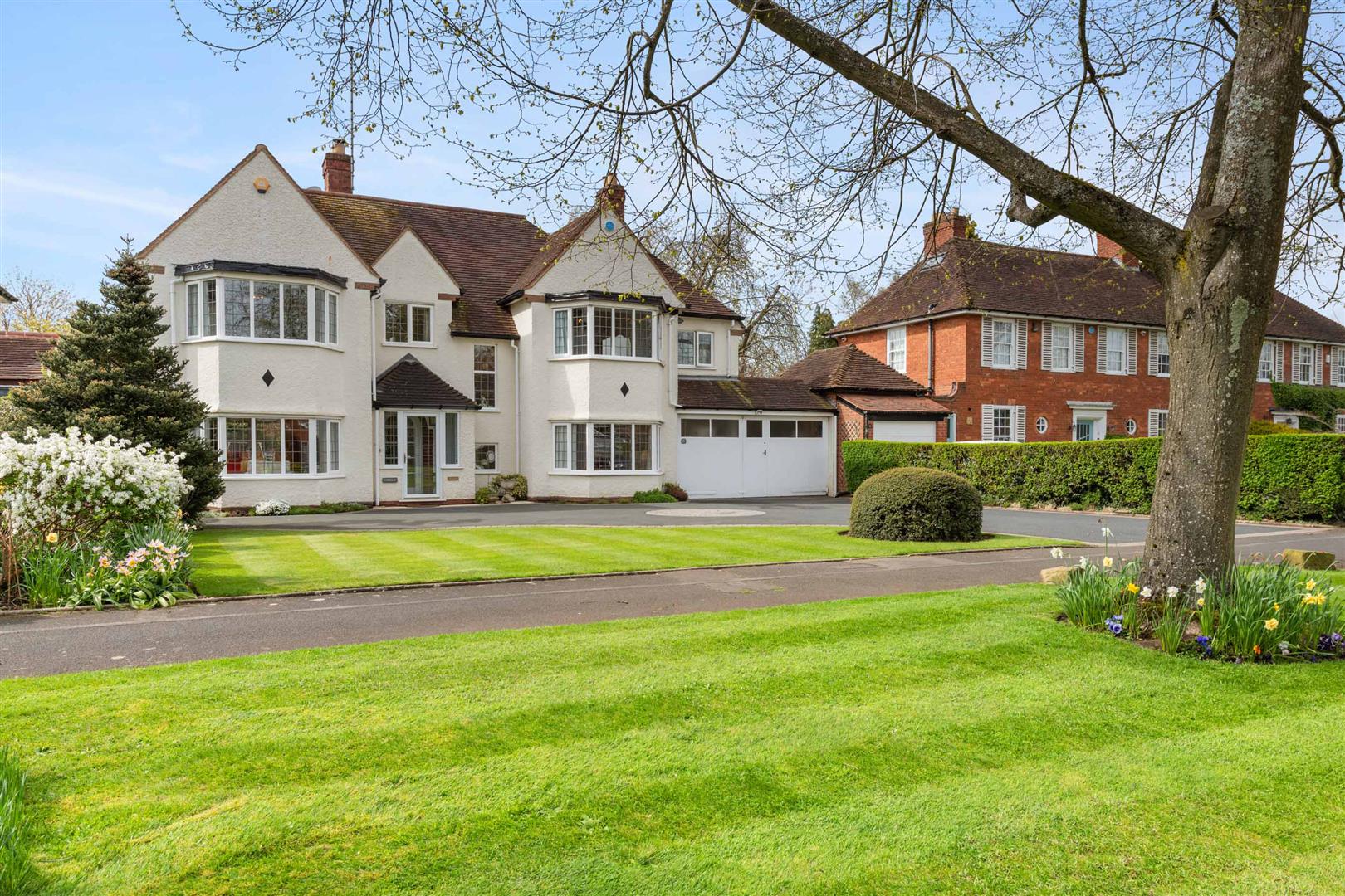 6 bed detached house for sale in Brueton Avenue, Solihull  - Property Image 2